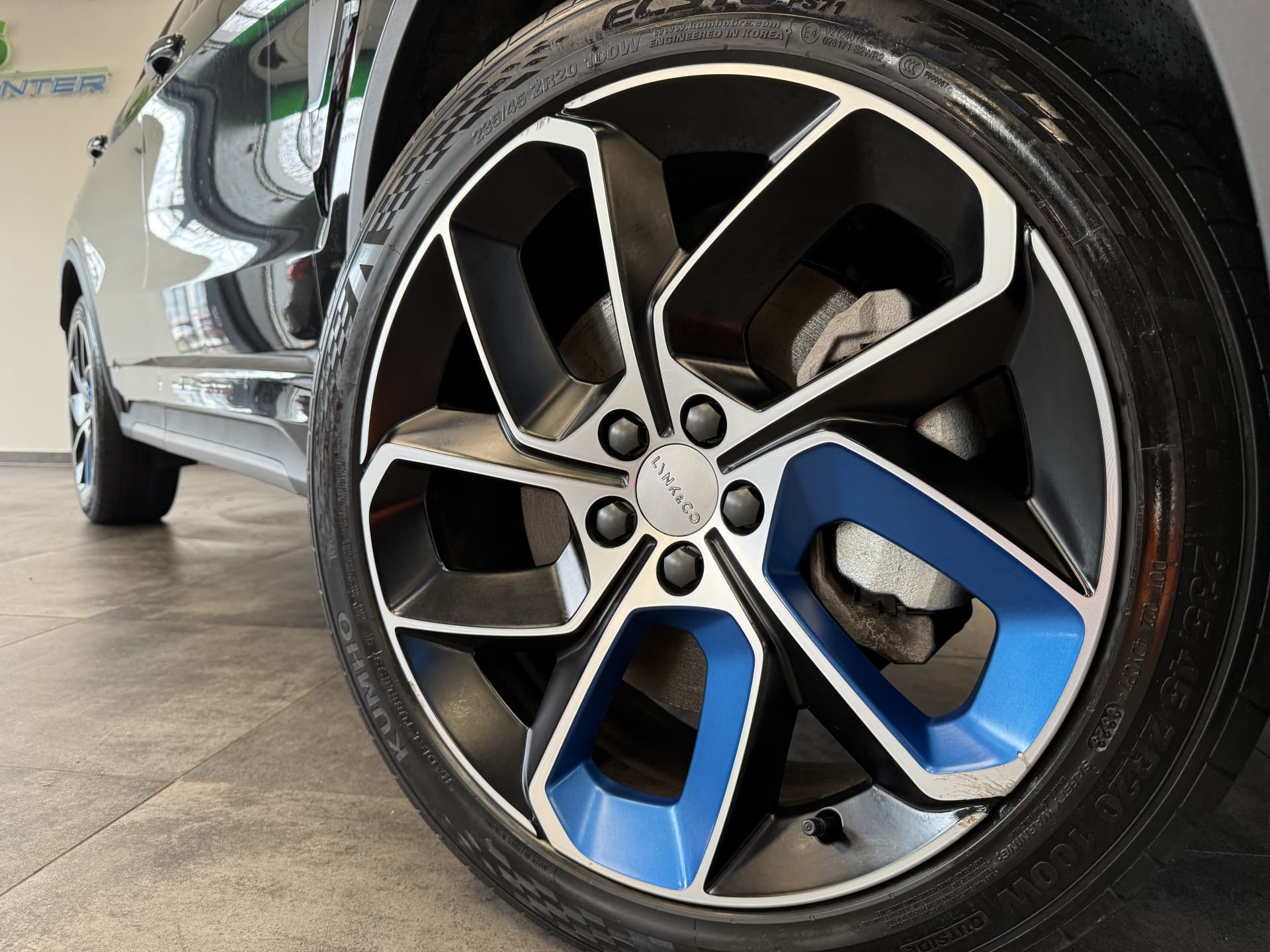 Lynk & Co 01 1.5 thumbnail 4