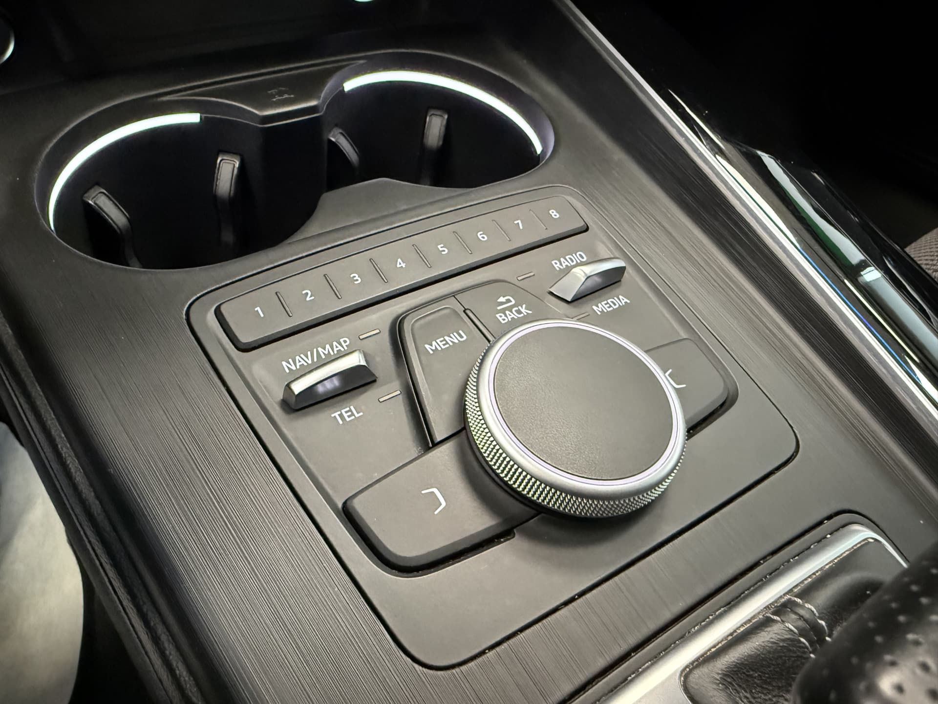 Audi A4 Limousine 1.4 TFSI Sport S line edition thumbnail 17