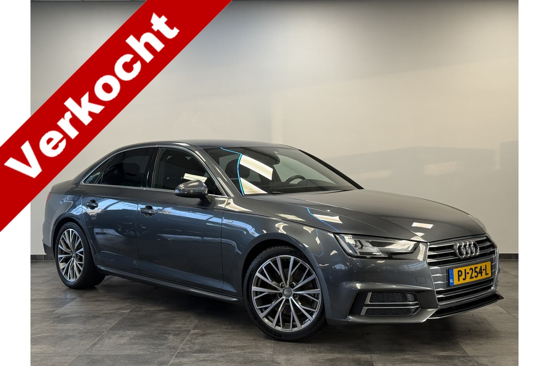 Audi A4 Limousine 1.4 TFSI Sport S line edition