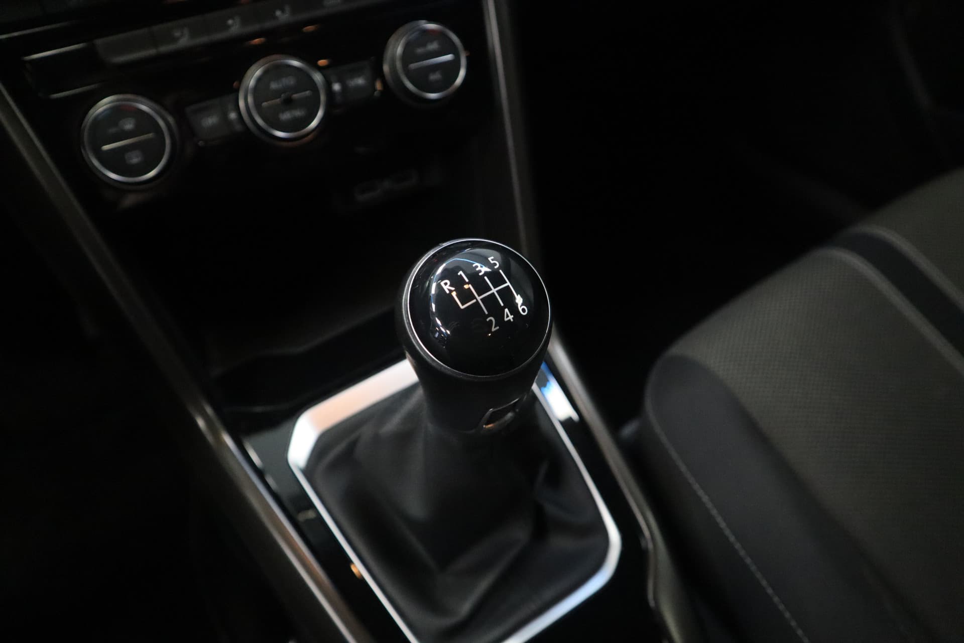 Volkswagen T-Roc 1.0 TSI Style thumbnail 11