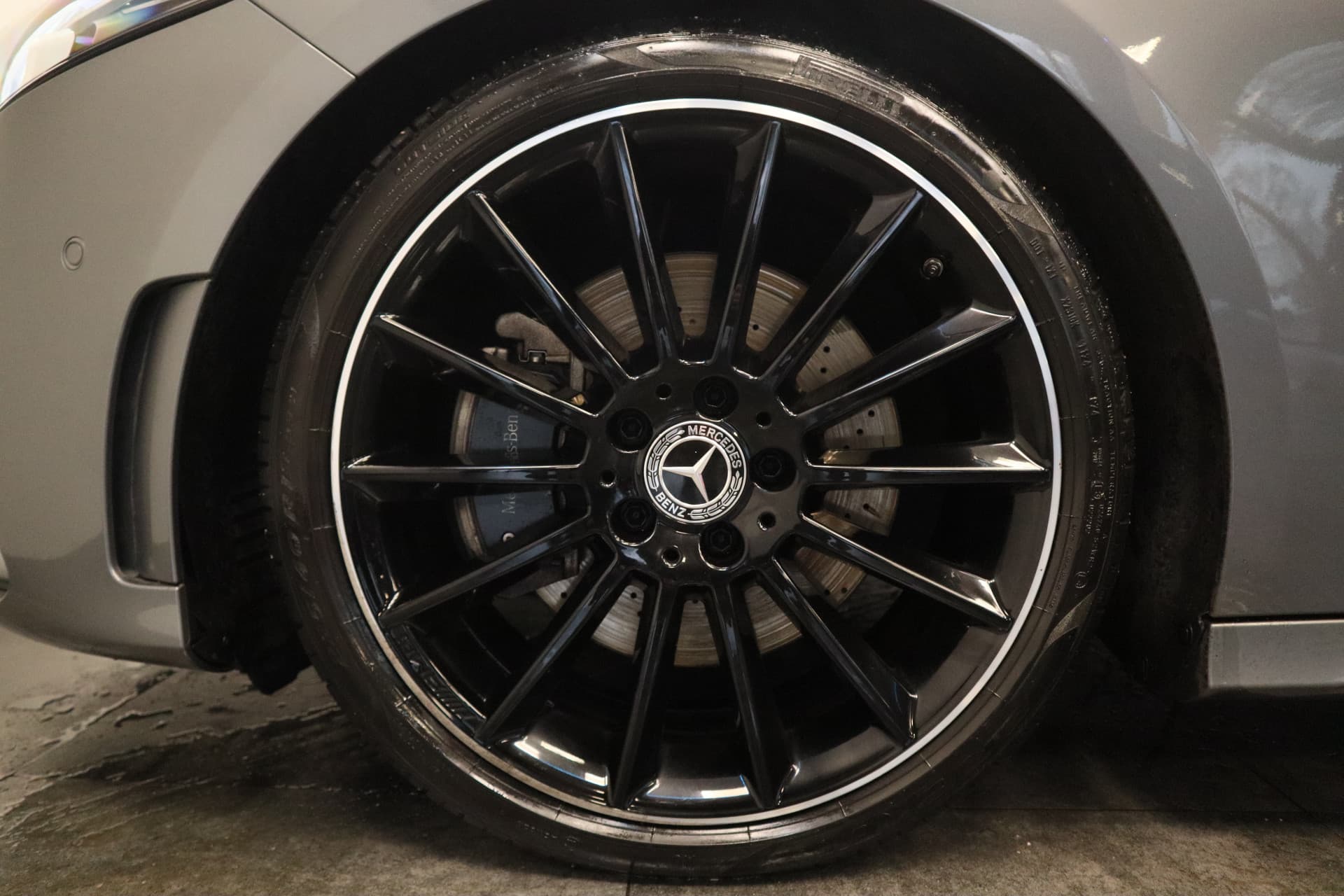 Mercedes-Benz A-Klasse 220 Premium Plus AMG thumbnail 3