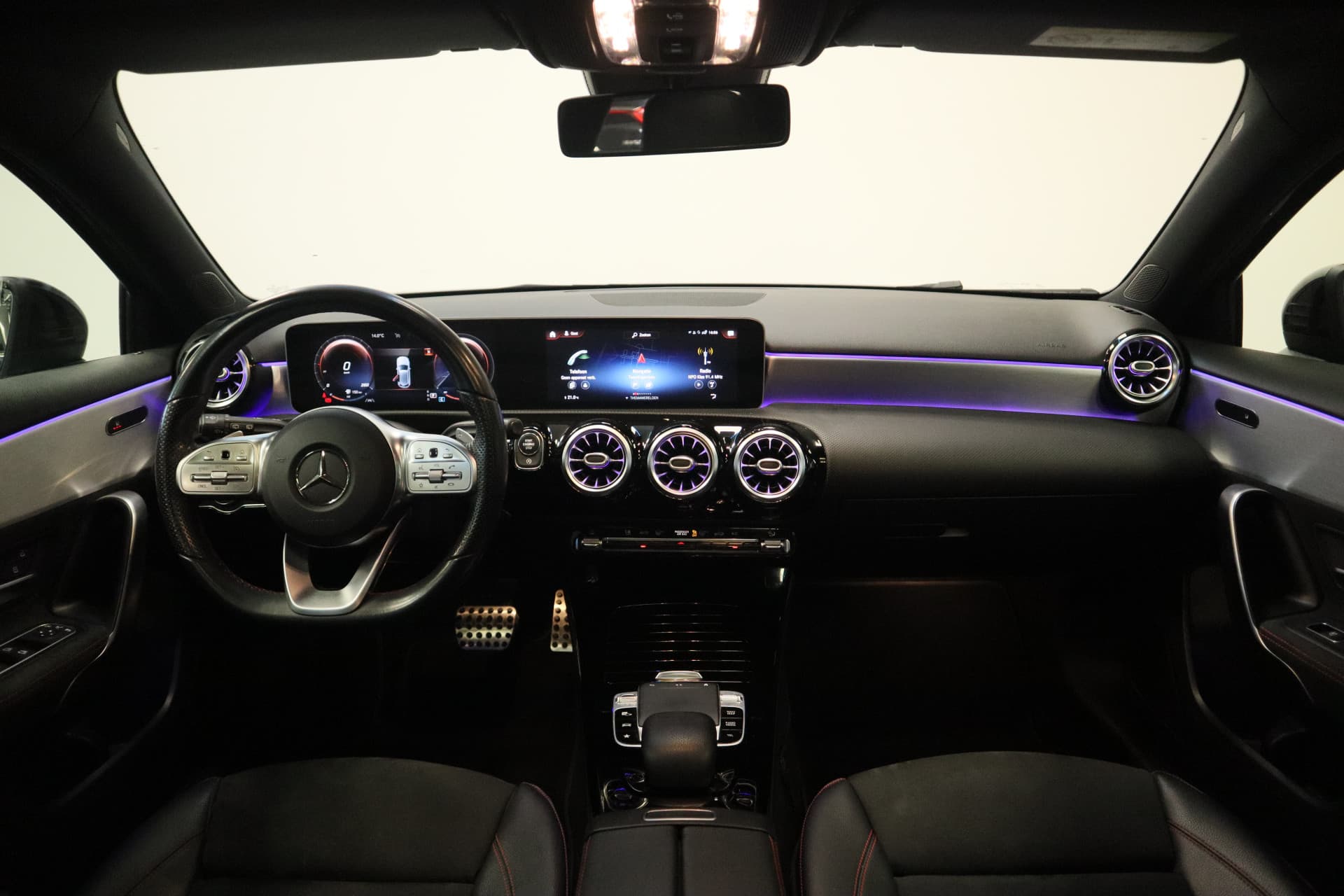 Mercedes-Benz A-Klasse 220 Premium Plus AMG thumbnail 5