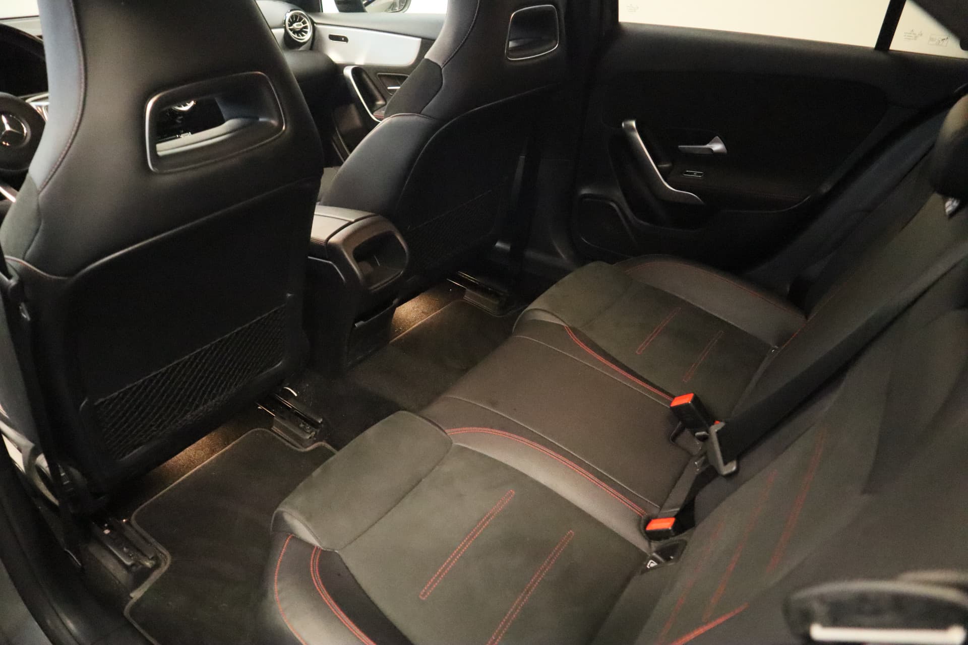 Mercedes-Benz A-Klasse 220 Premium Plus AMG thumbnail 15