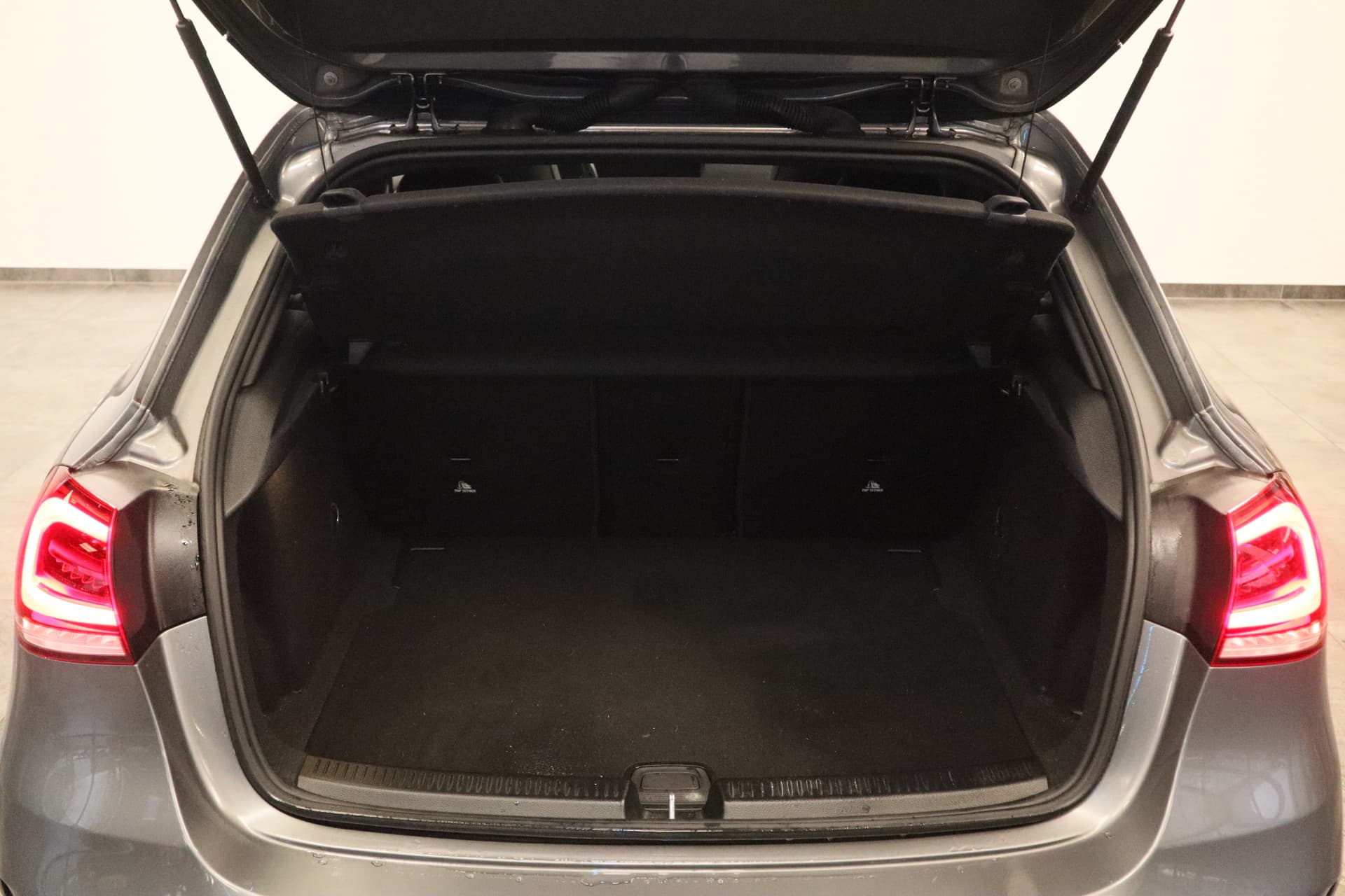 Mercedes-Benz A-Klasse 220 Premium Plus AMG thumbnail 18