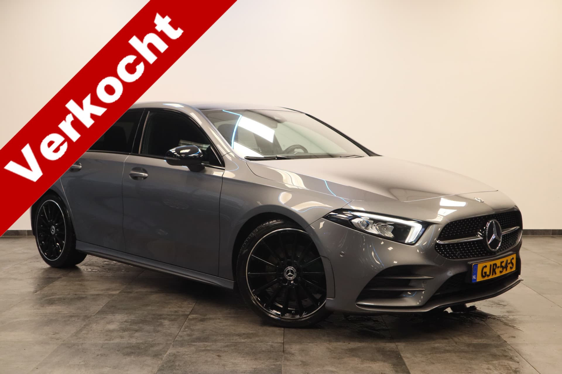 Mercedes-Benz A-Klasse 220 Premium Plus AMG