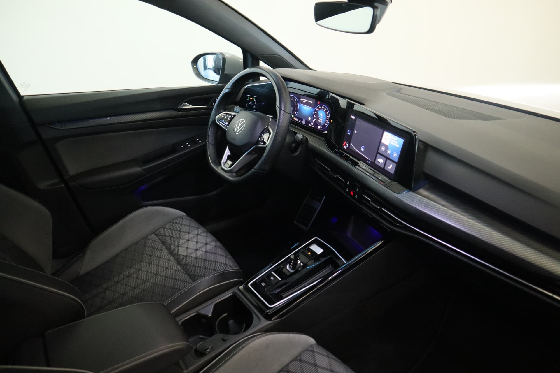 Volkswagen Golf 1.5 eTSI R-Line Business thumbnail 17