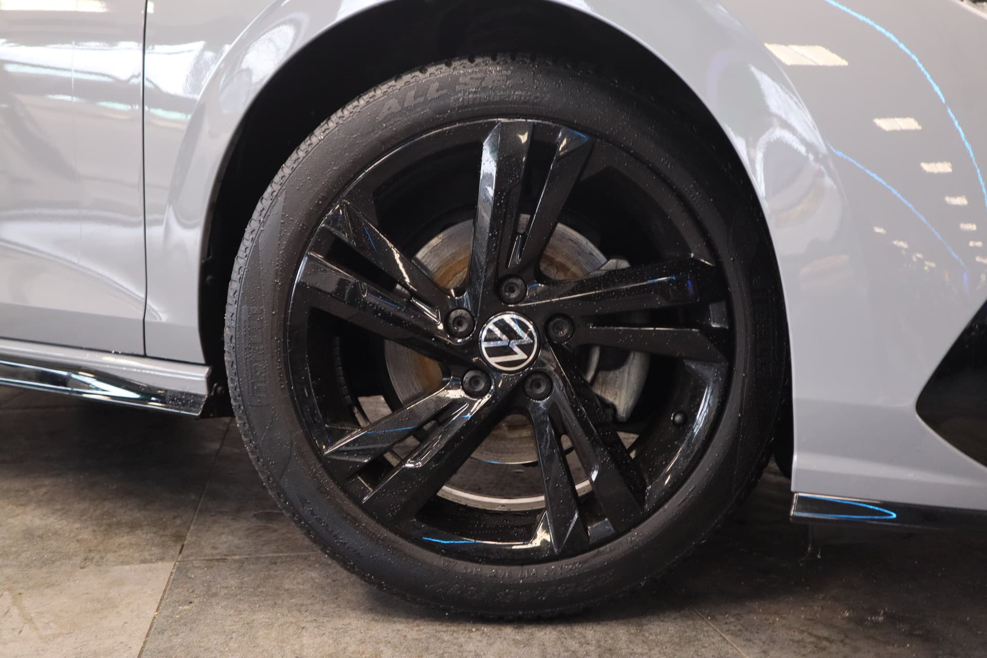 Volkswagen Golf 1.5 eTSI R-Line Business thumbnail 4