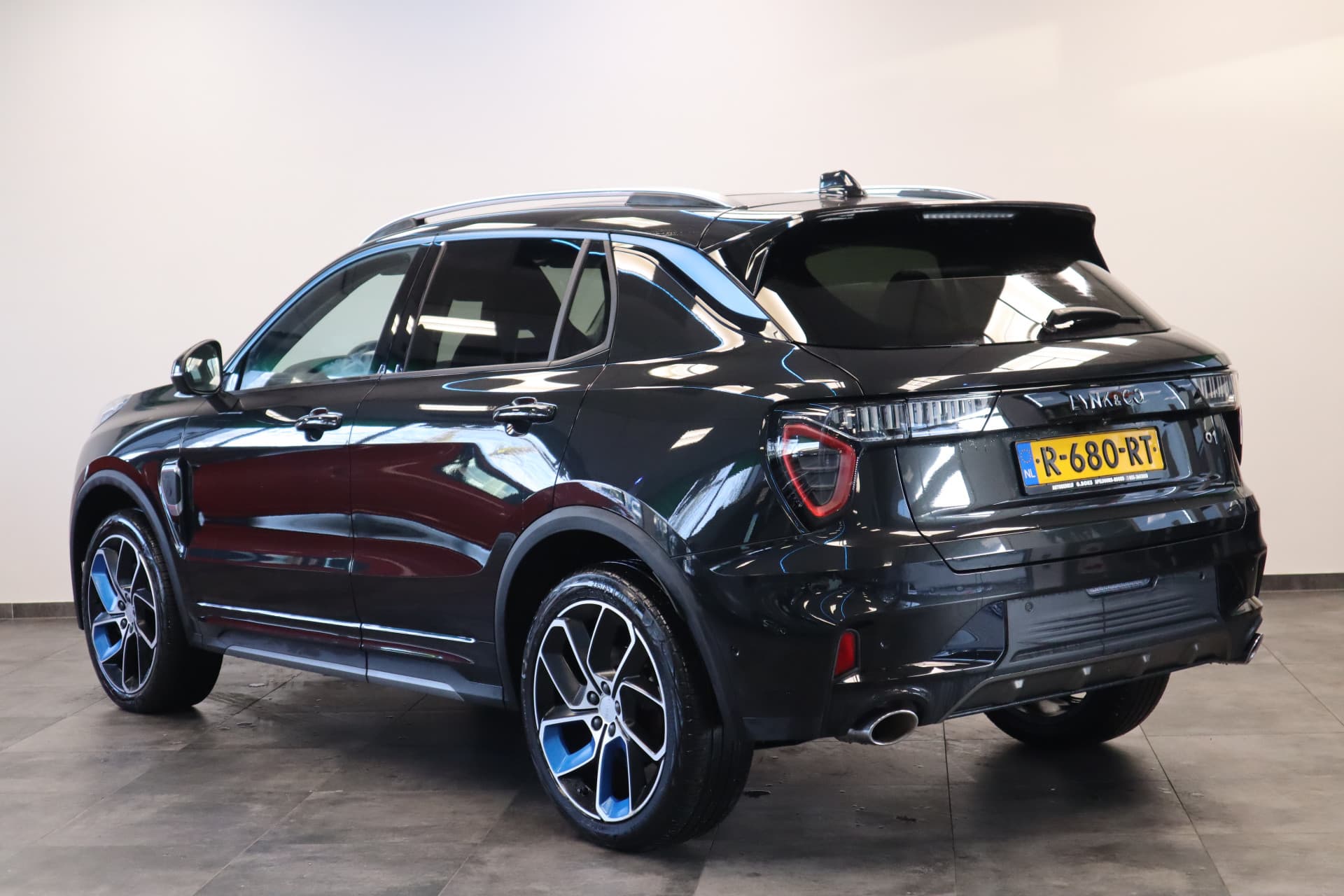 Lynk & Co 01 1.5 thumbnail 3