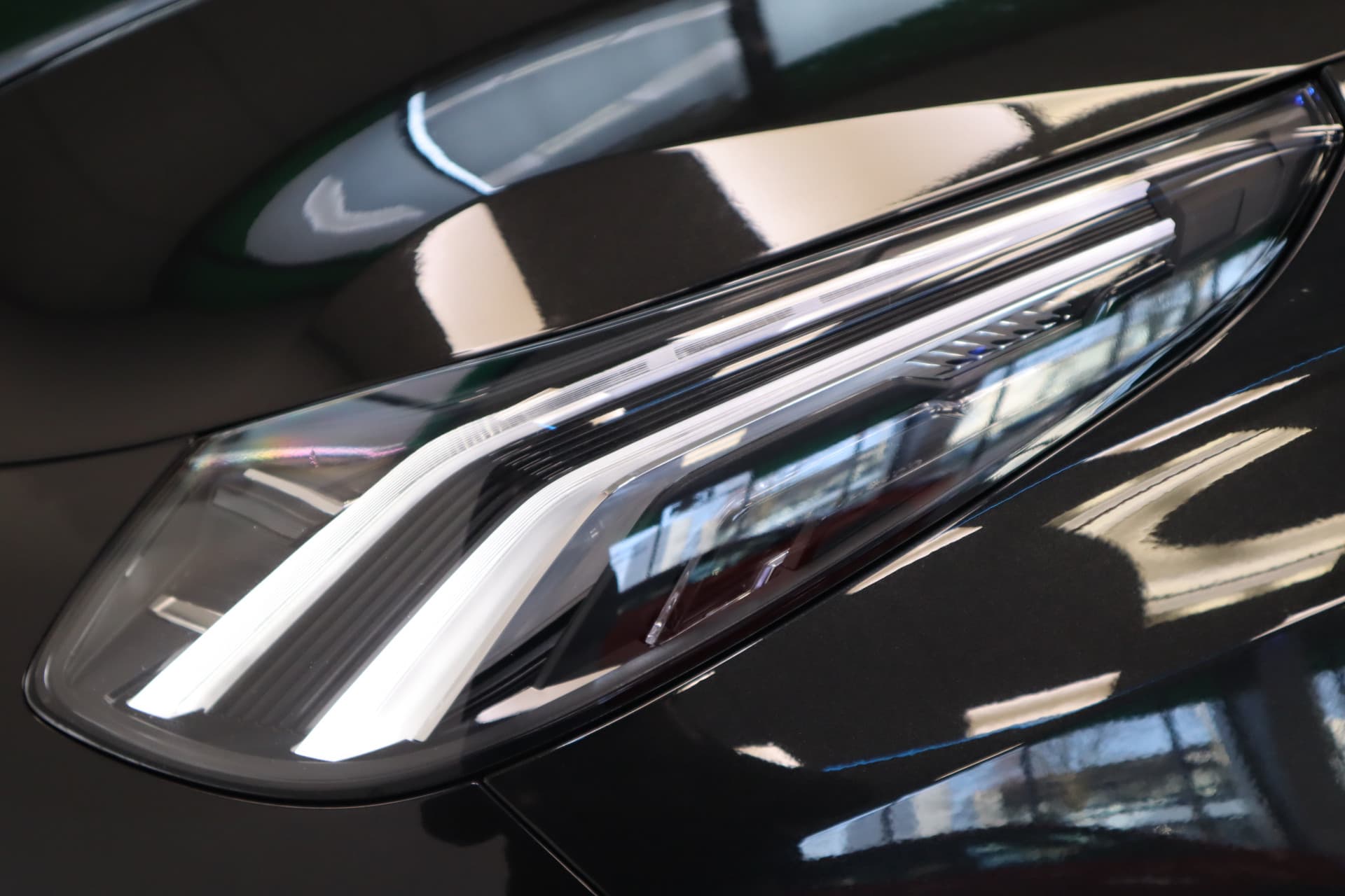 Lynk & Co 01 1.5 thumbnail 5