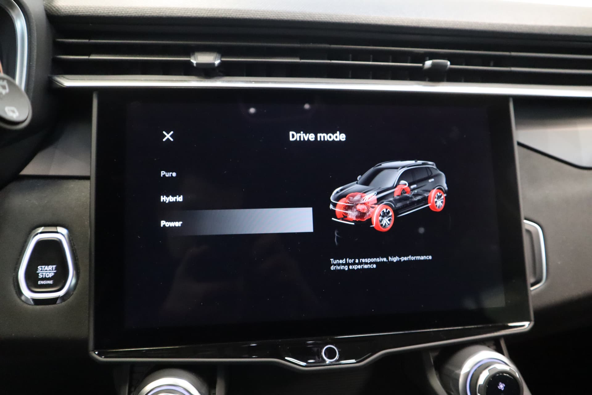 Lynk & Co 01 1.5 thumbnail 18