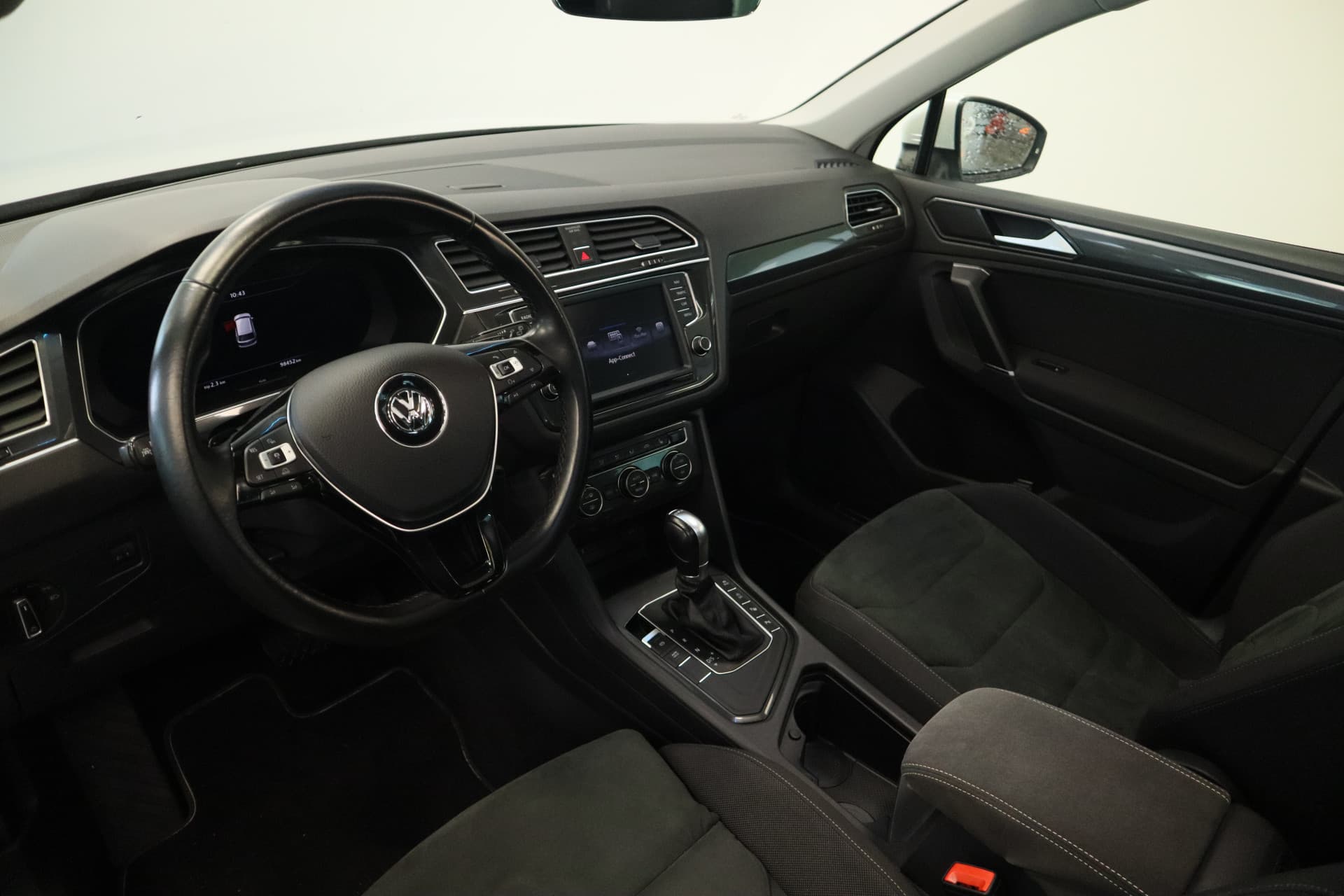 Volkswagen Tiguan 1.4 TSI ACT Connected Series thumbnail 5