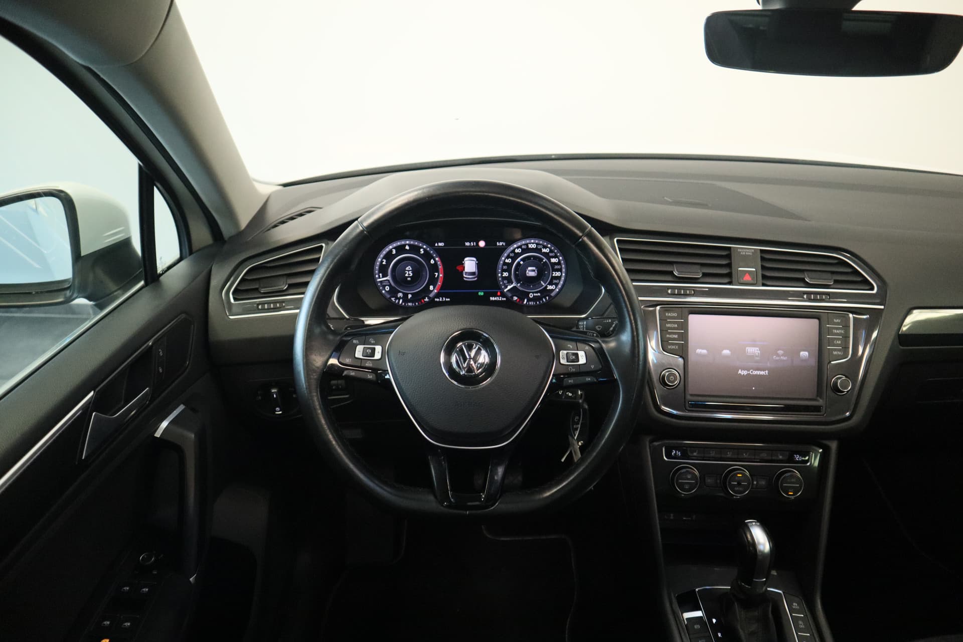 Volkswagen Tiguan 1.4 TSI ACT Connected Series thumbnail 7