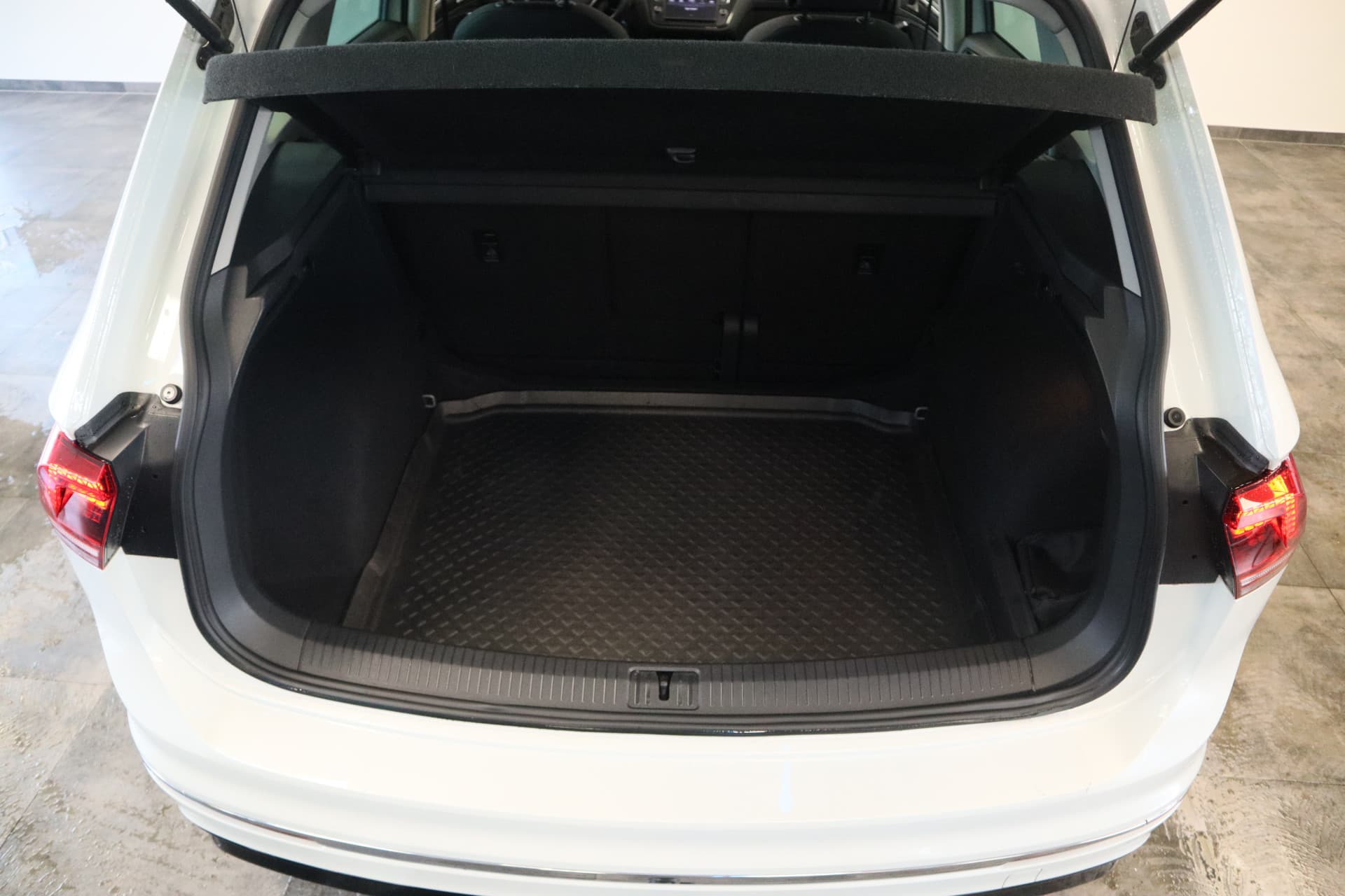 Volkswagen Tiguan 1.4 TSI ACT Connected Series thumbnail 20