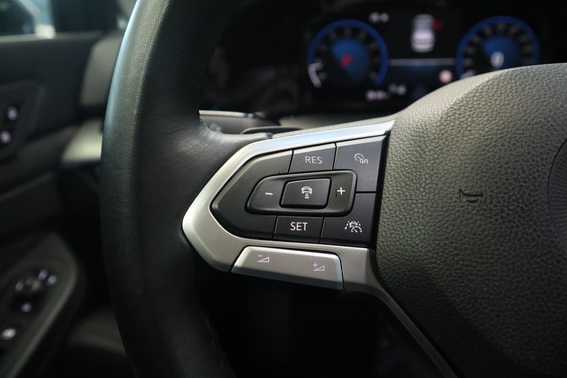 Volkswagen Golf 1.5 eTSI Style thumbnail 8