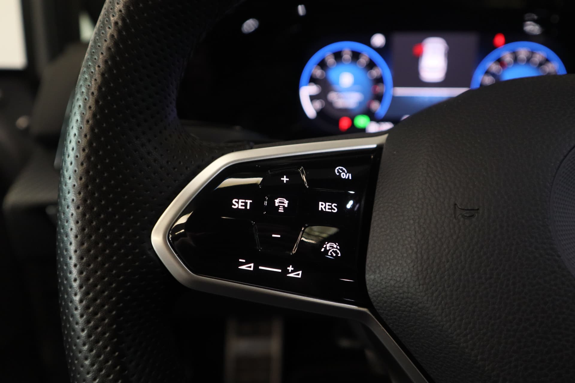 Volkswagen Golf 1.5 eTSI Style thumbnail 8