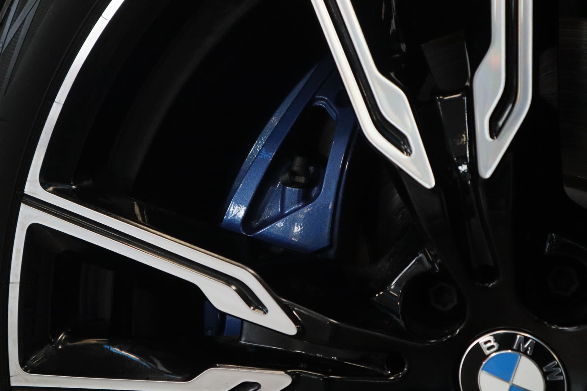 BMW X5 xDrive50e thumbnail 4