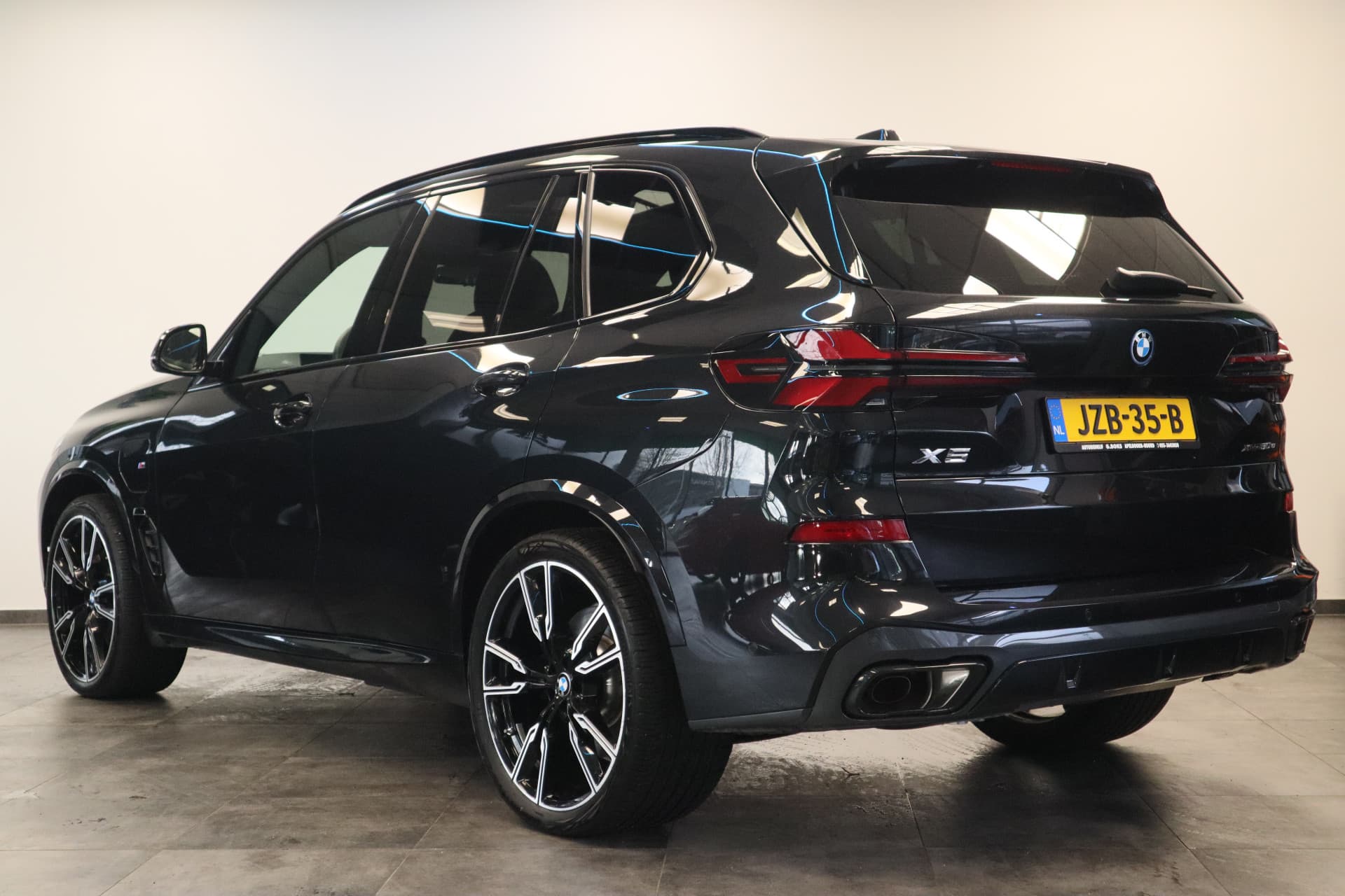 BMW X5 xDrive50e thumbnail 5