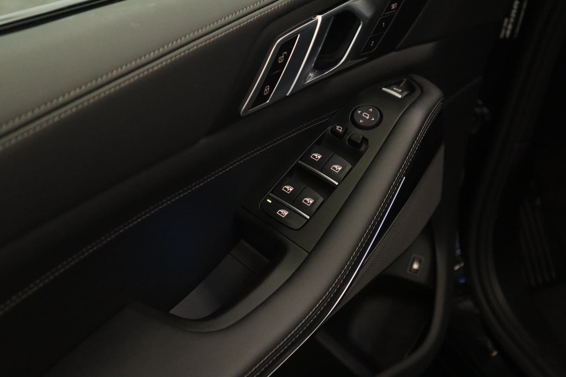 BMW X5 xDrive50e thumbnail 14