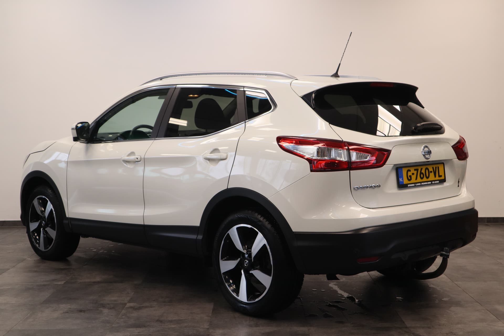 Nissan QASHQAI 1.2 N-Connecta thumbnail 3