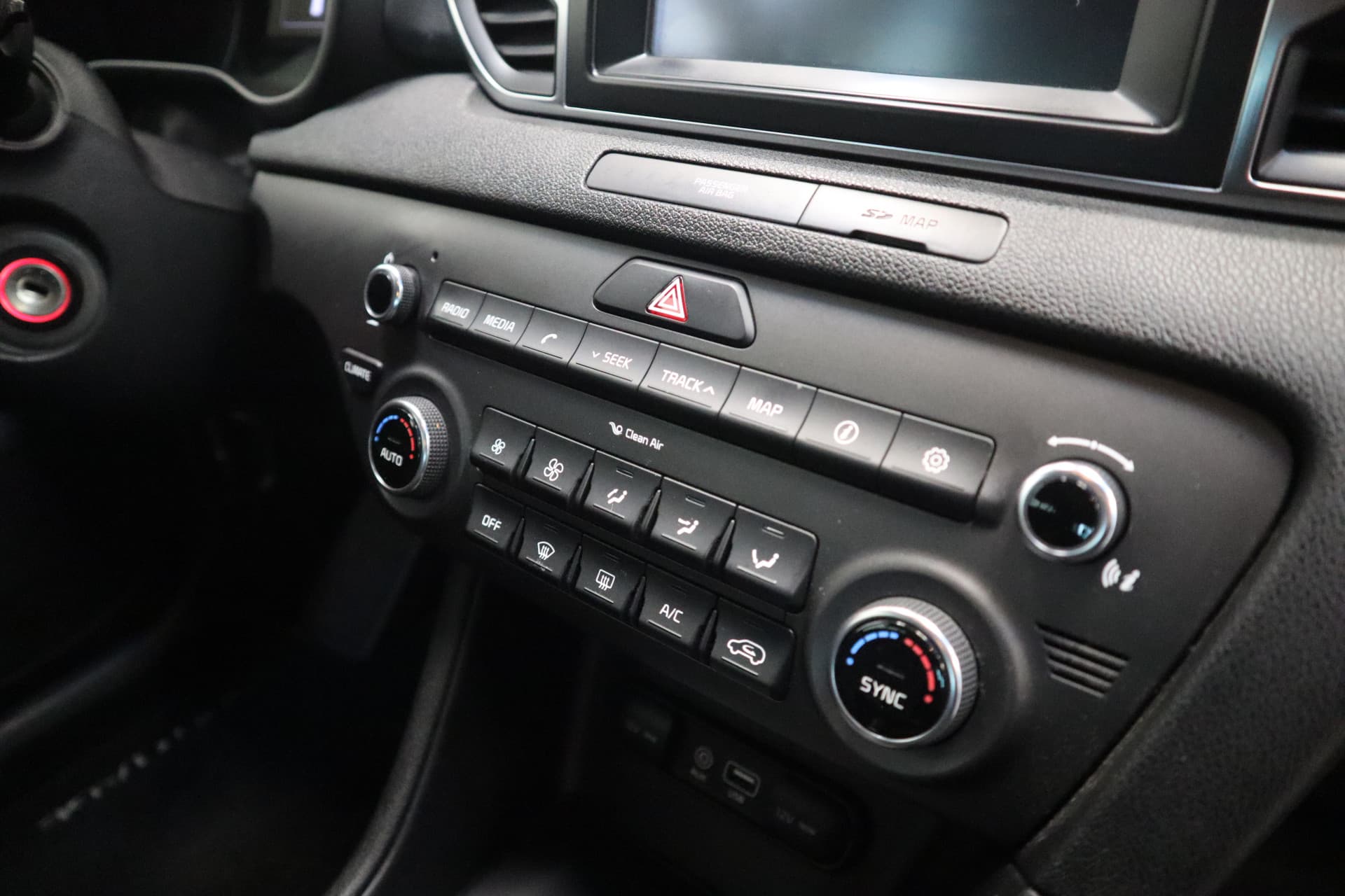 Kia Sportage 1.6 GDI DynamicLine thumbnail 16