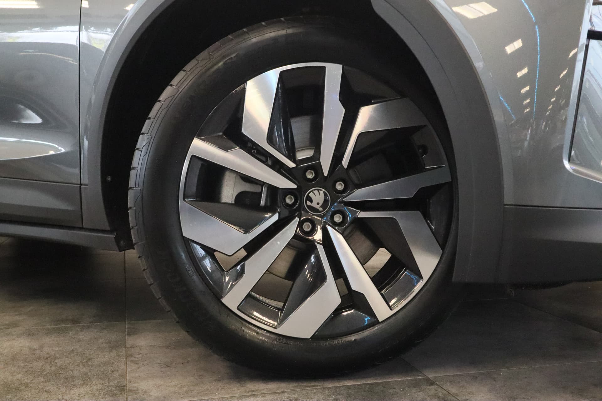 Skoda Elroq 85 Sportline thumbnail 4