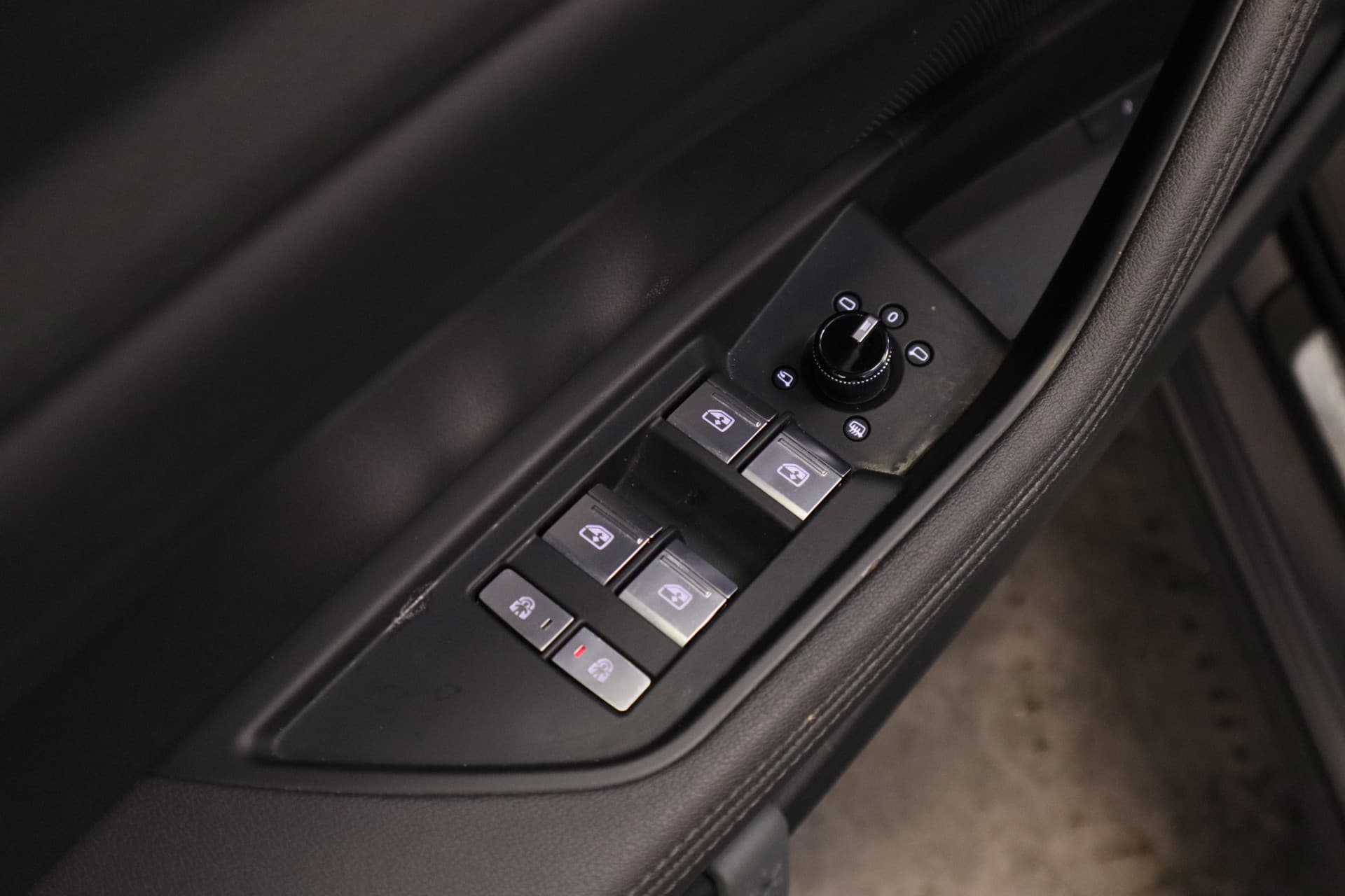 Audi E-tron e-tron 50 quattro Launch edition plus 71 kWh thumbnail 16