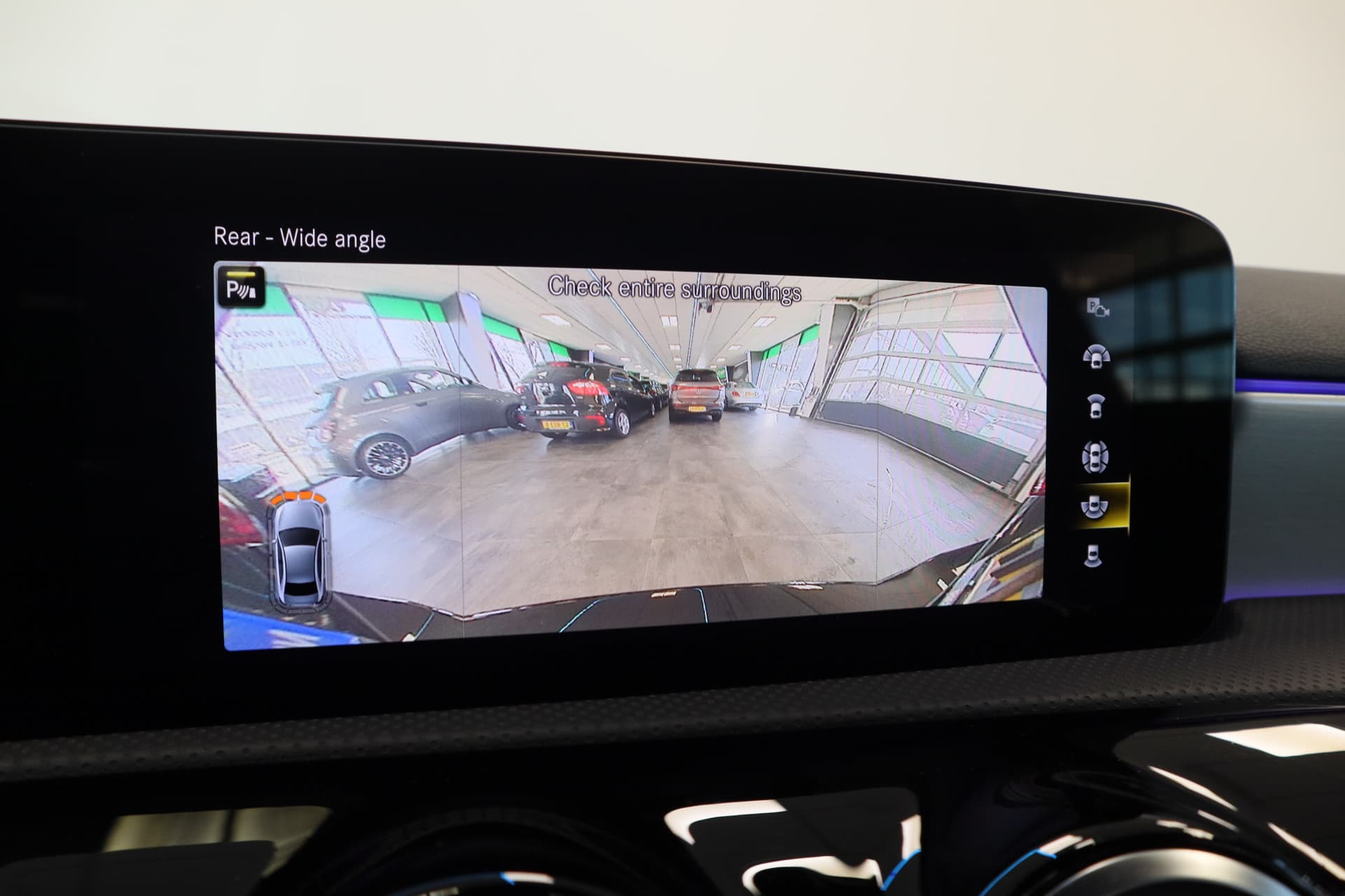 Mercedes-Benz A-Klasse 250 e Premium Plus thumbnail 18