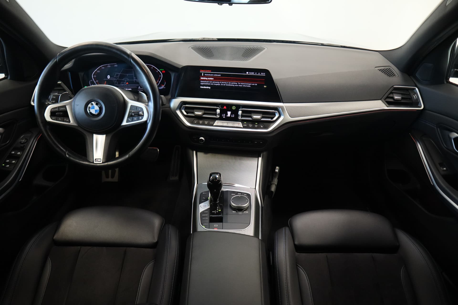 BMW 3 Serie Touring 320i M-Sport Business Edition thumbnail 6