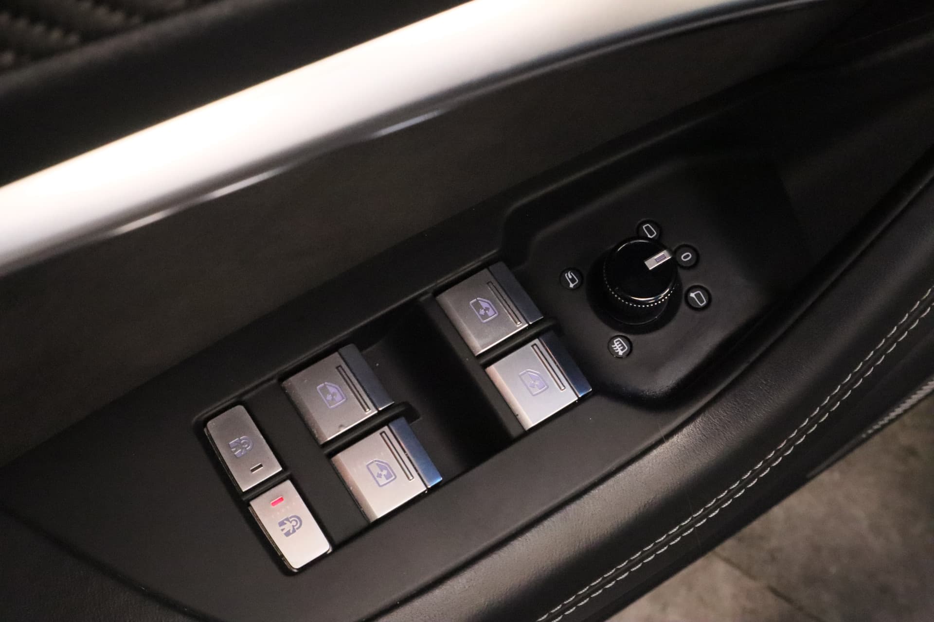 Audi RS6 A6 Avant TFSI Quattro thumbnail 23