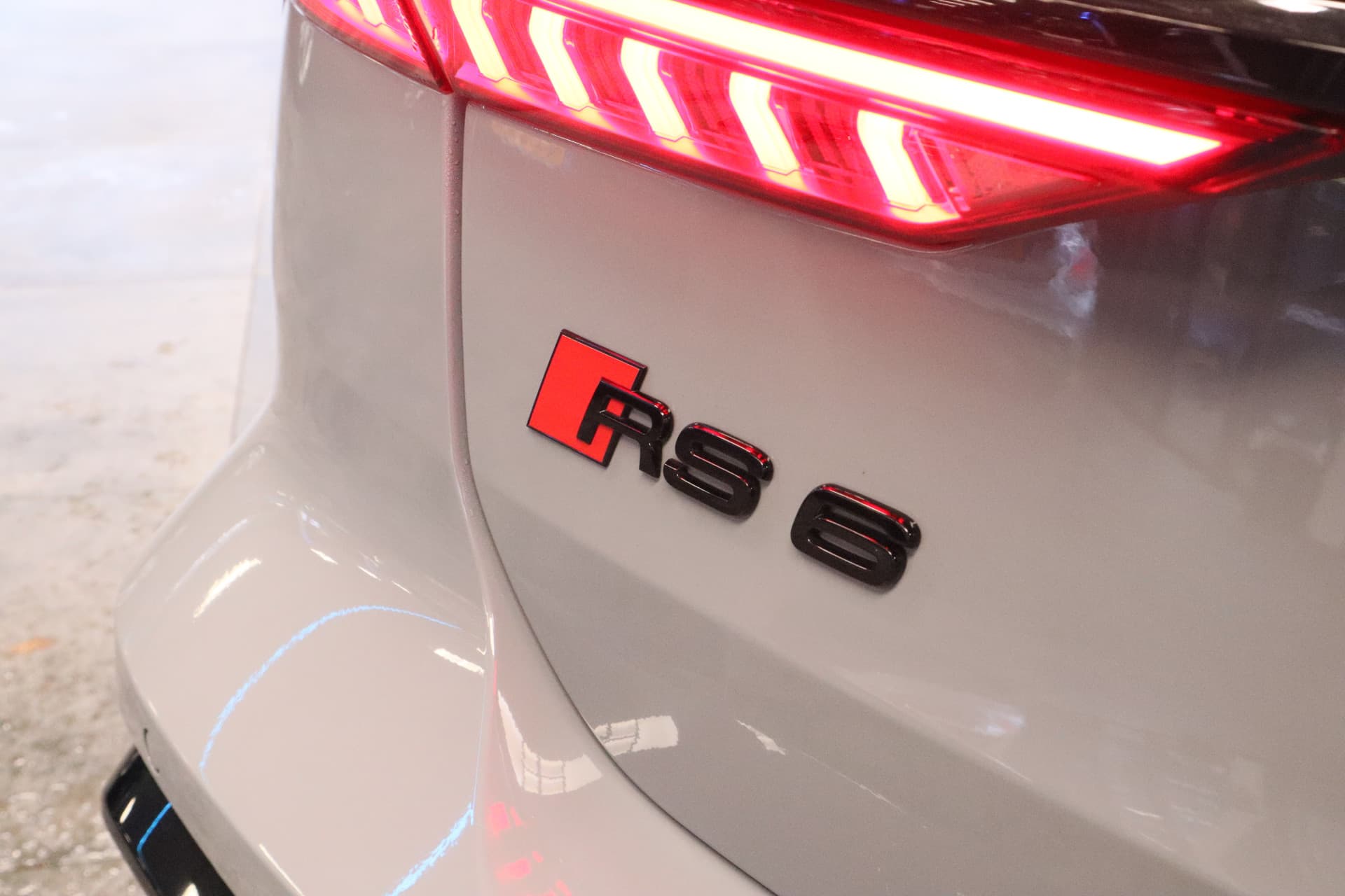 Audi RS6 A6 Avant TFSI Quattro thumbnail 37