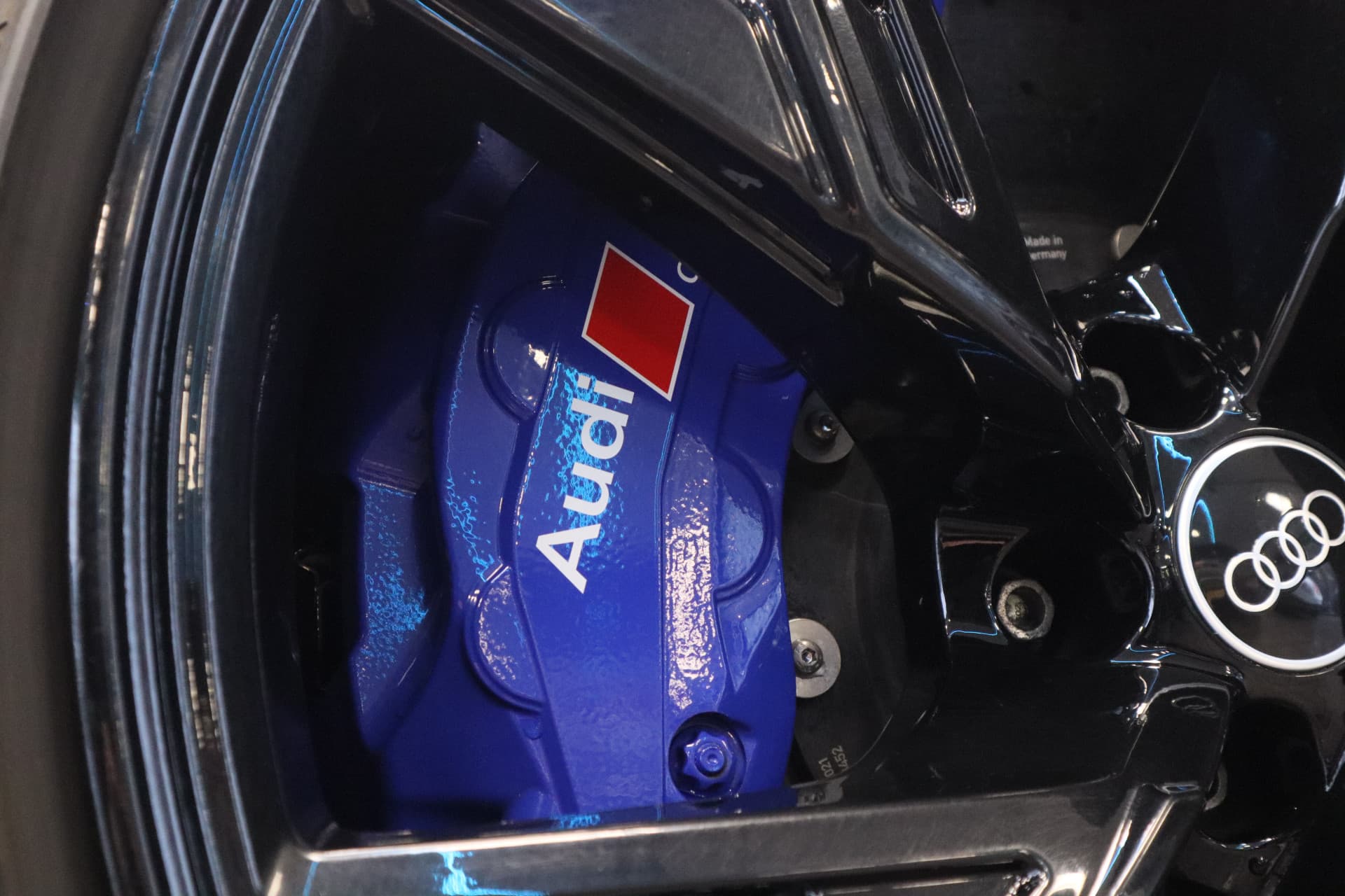 Audi RS6 A6 Avant TFSI Quattro thumbnail 38