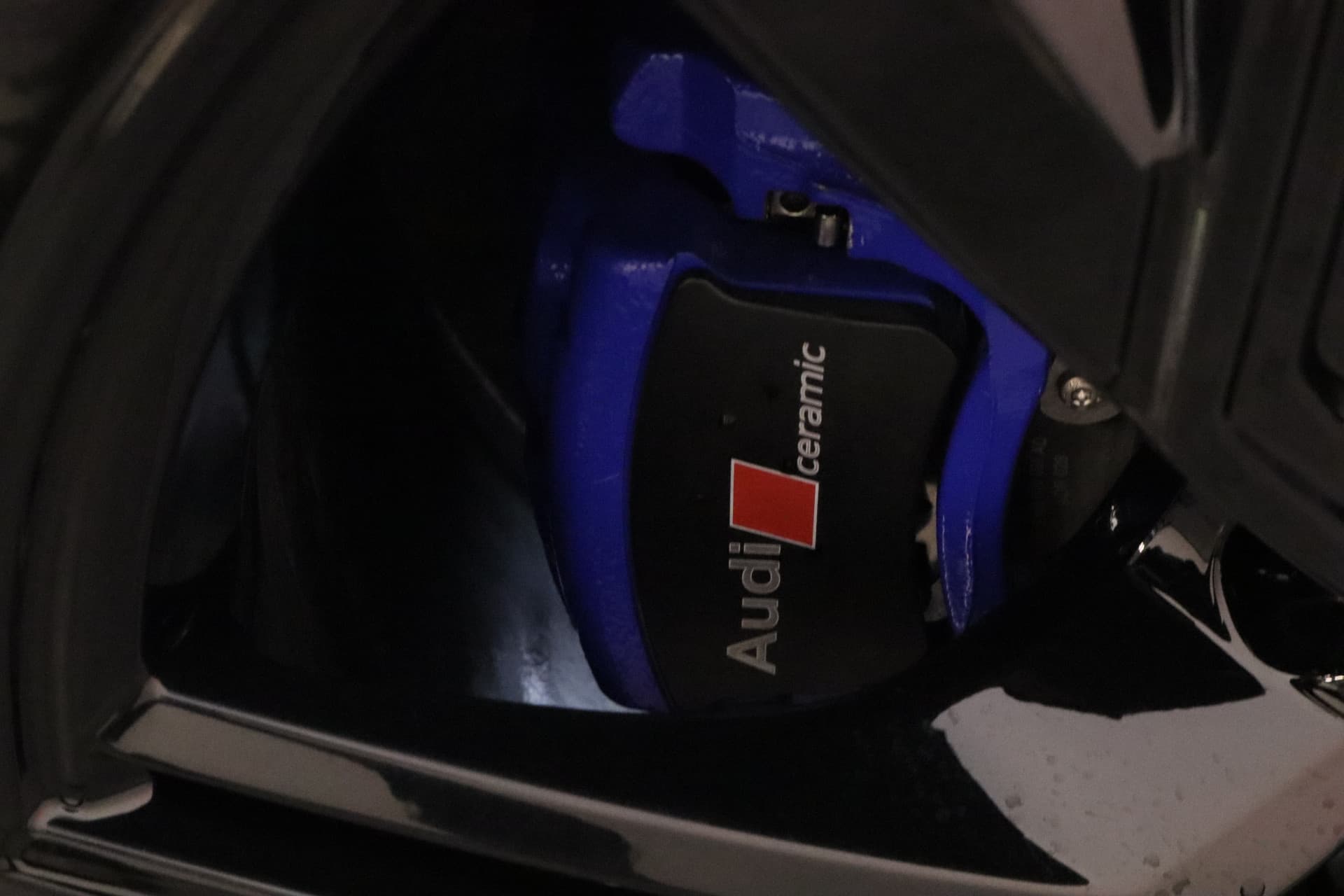 Audi RS6 A6 Avant TFSI Quattro thumbnail 39