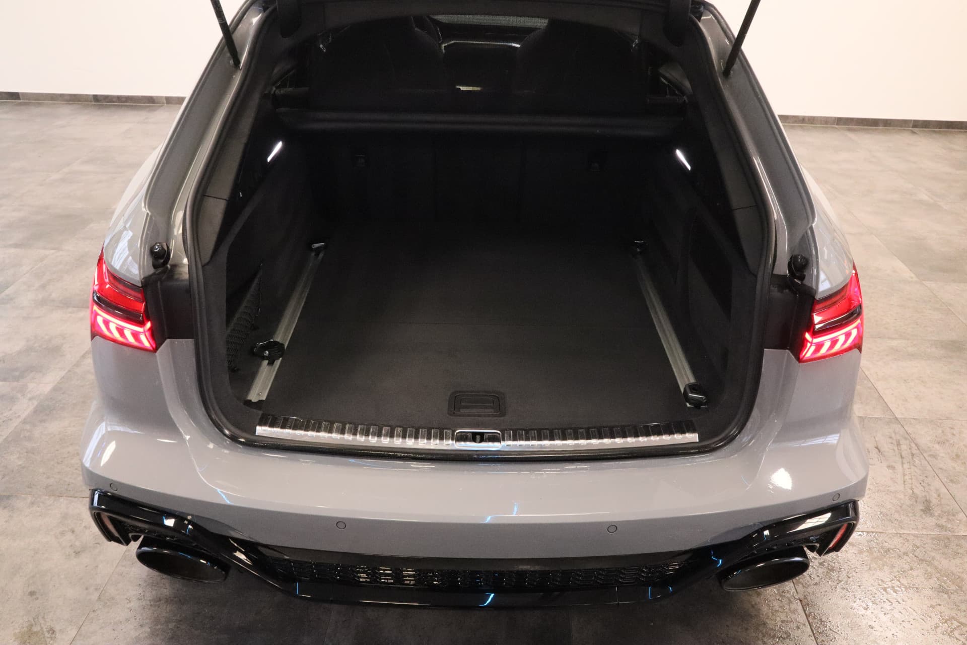 Audi RS6 A6 Avant TFSI Quattro thumbnail 44