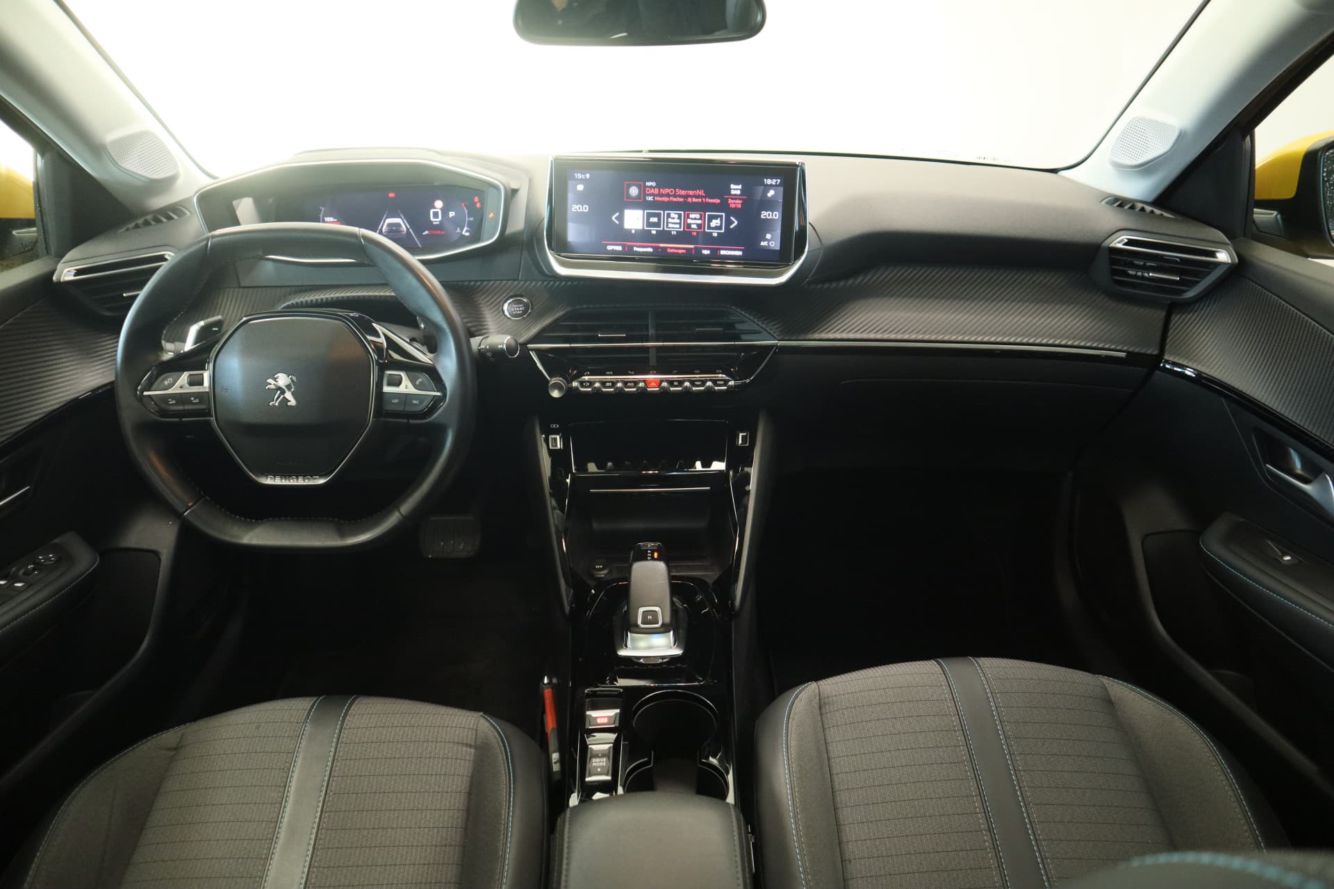 Peugeot 208 1.2 PureTech Allure thumbnail 6