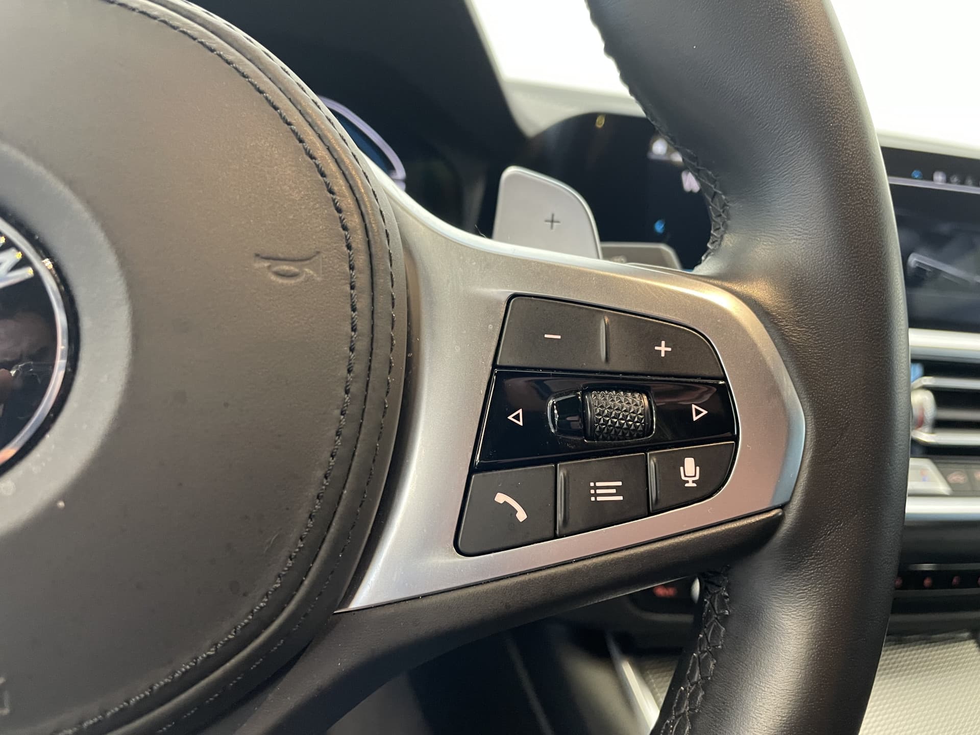 BMW 3 Serie 320e High Executive thumbnail 11