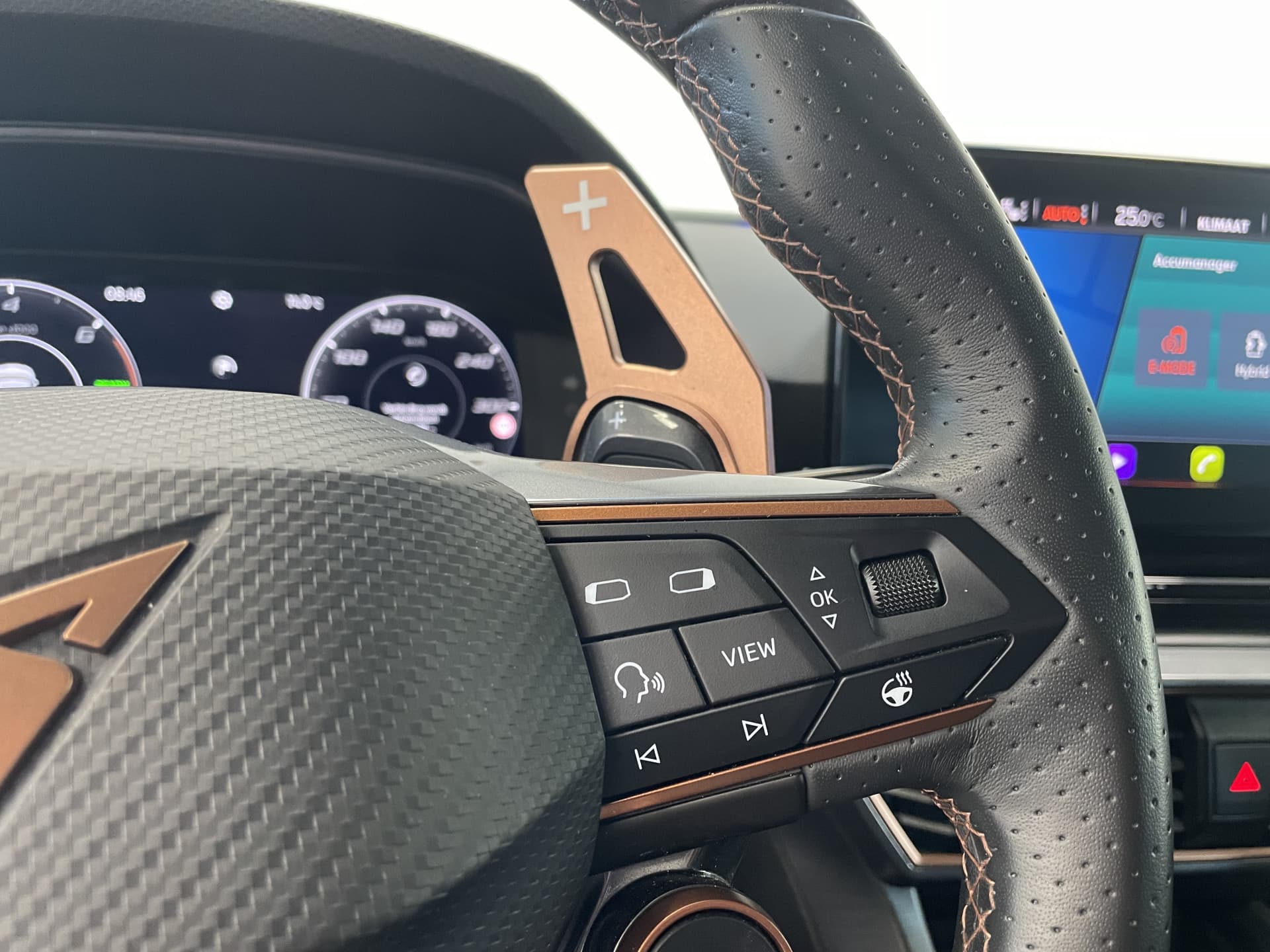 CUPRA Leon 1.4 e-Hybrid VZ Business thumbnail 8