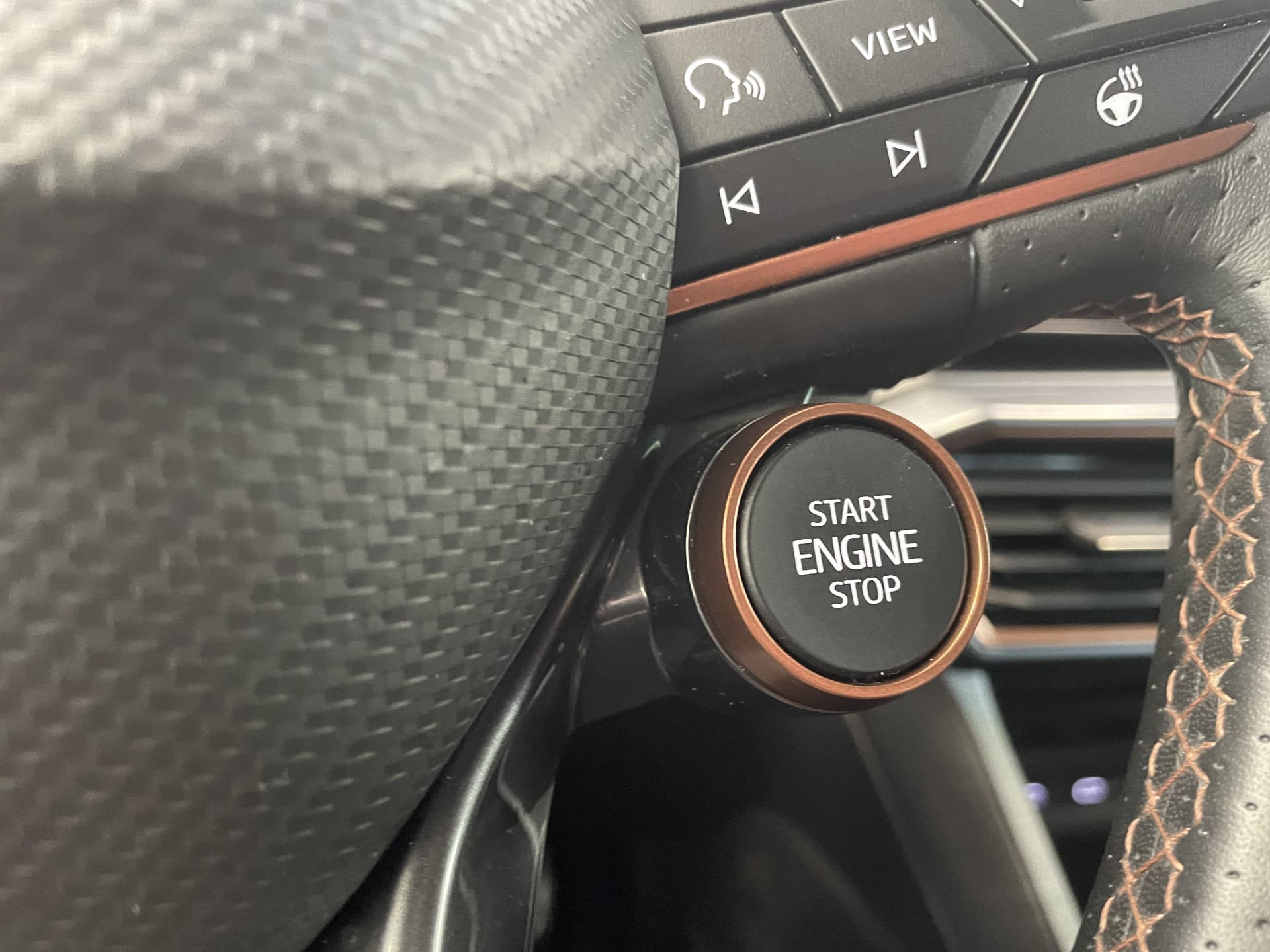 CUPRA Leon 1.4 e-Hybrid VZ Business thumbnail 10