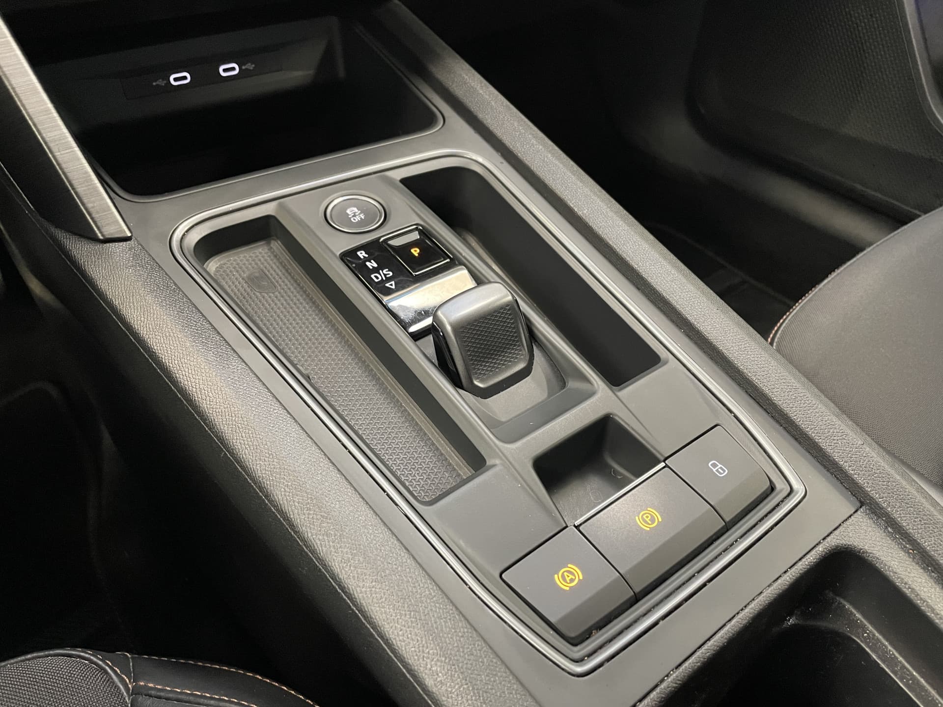 CUPRA Leon 1.4 e-Hybrid VZ Business thumbnail 12