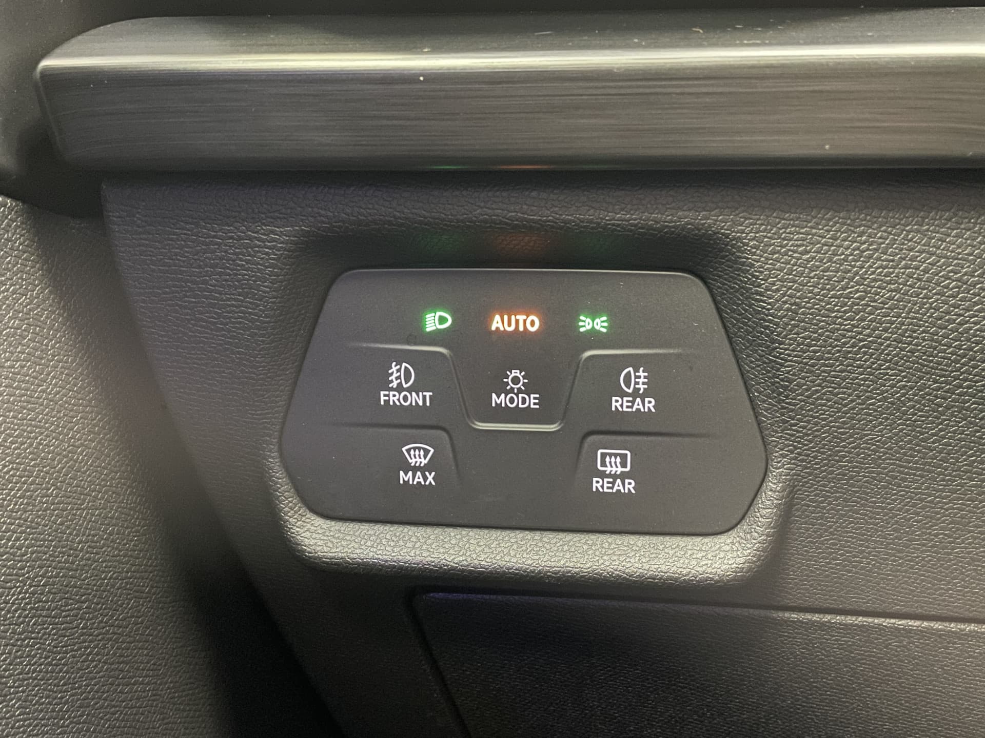 CUPRA Leon 1.4 e-Hybrid VZ Business thumbnail 24