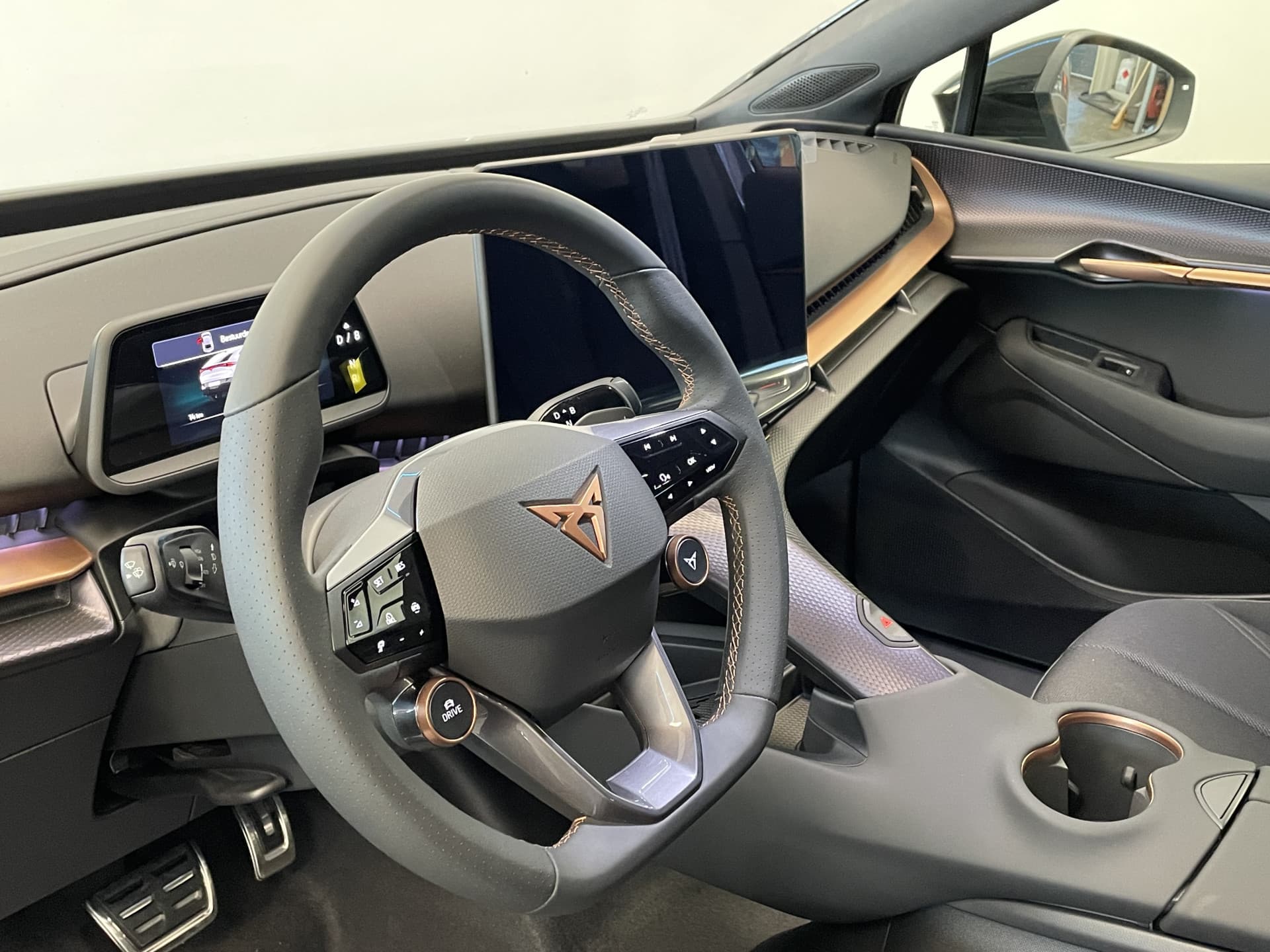 CUPRA Tavascan Endurance thumbnail 8