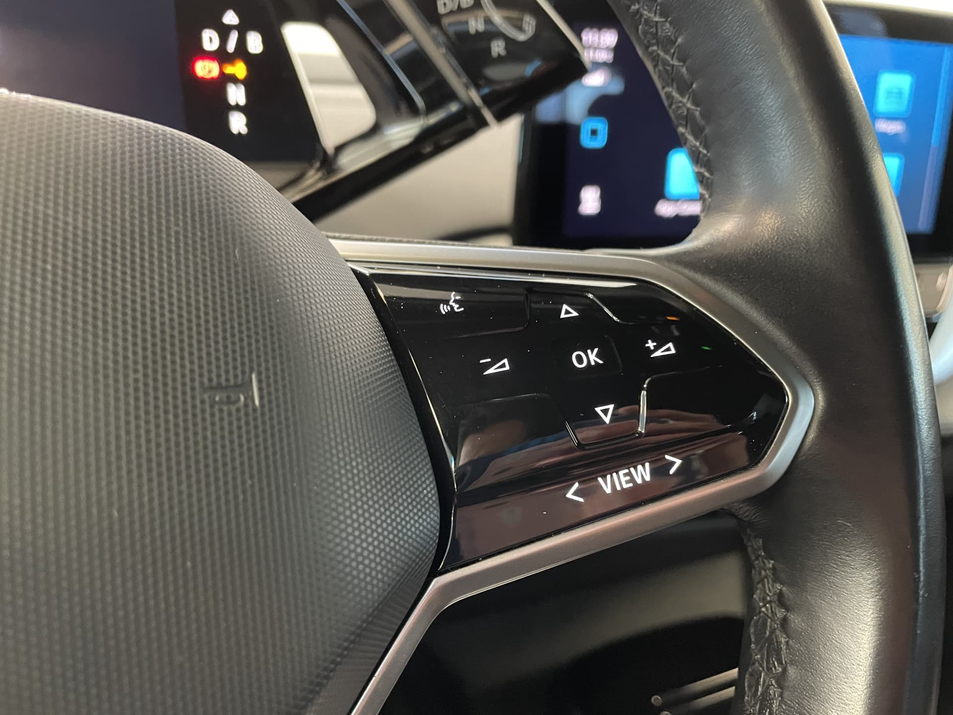 Volkswagen ID.4 First 77 kWh thumbnail 8