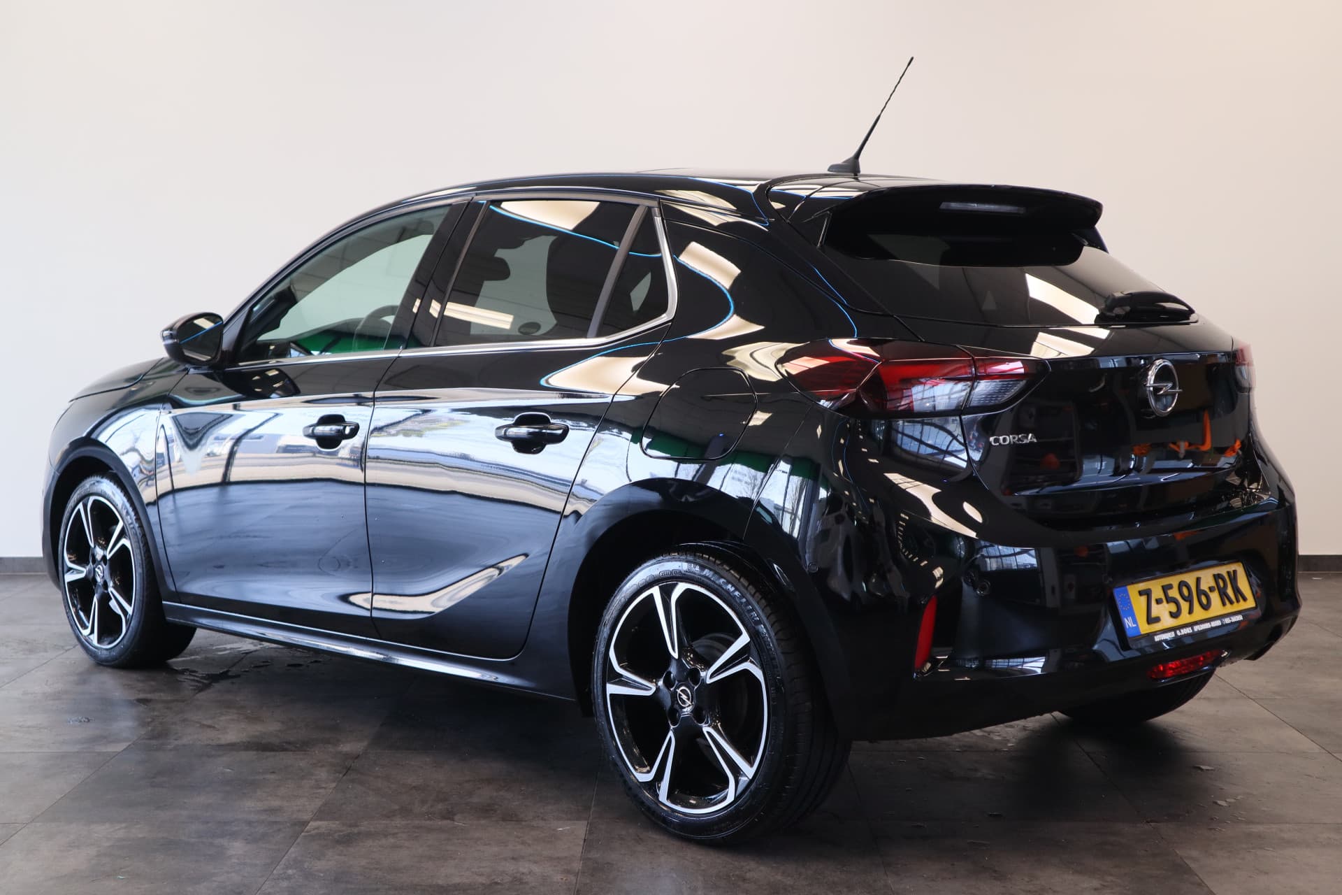 Opel Corsa 1.2 Level 3 thumbnail 3