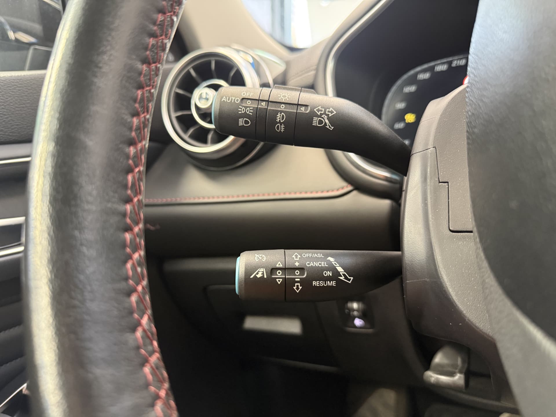 MG EHS 1.5 TGDI Luxury thumbnail 12