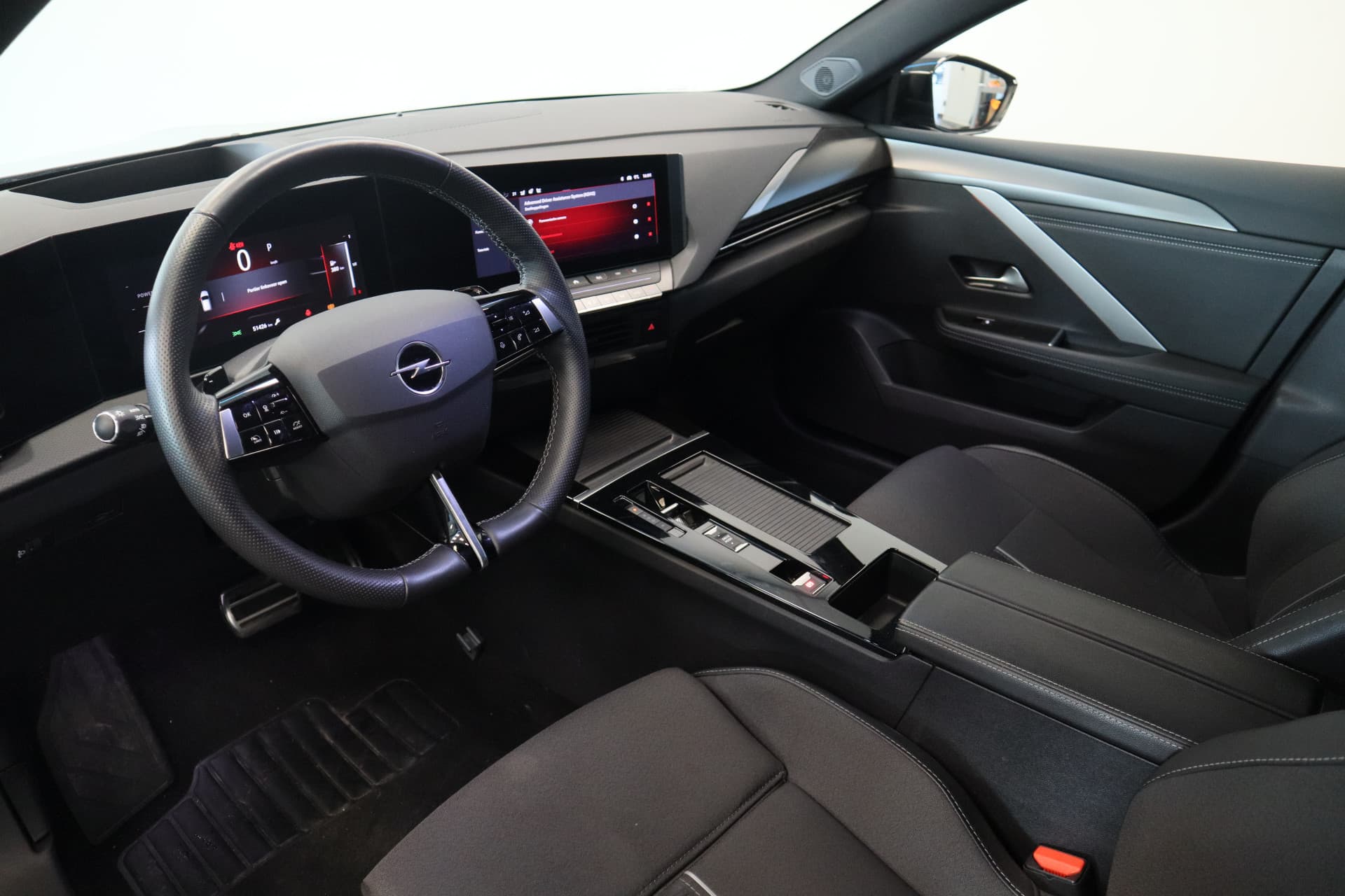 Opel Astra Sports Tourer 1.2 Turbo Hybrid GS thumbnail 5