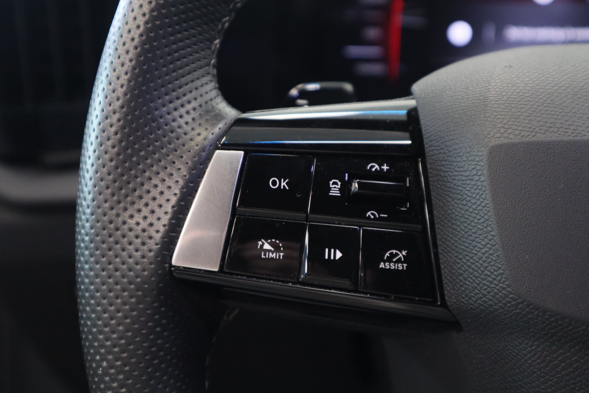 Opel Astra Sports Tourer 1.2 Turbo Hybrid GS thumbnail 8