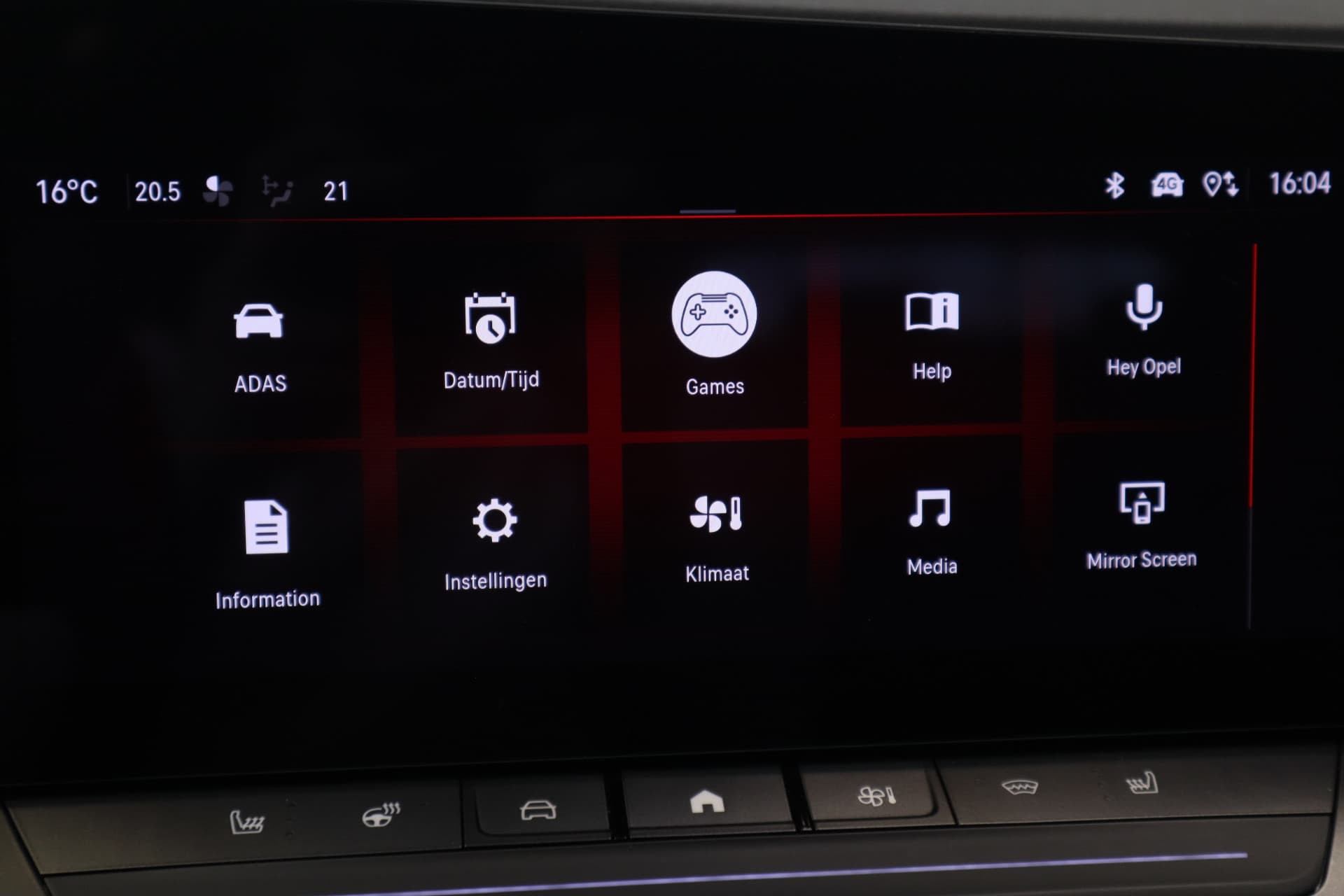 Opel Astra Sports Tourer 1.2 Turbo Hybrid GS thumbnail 17