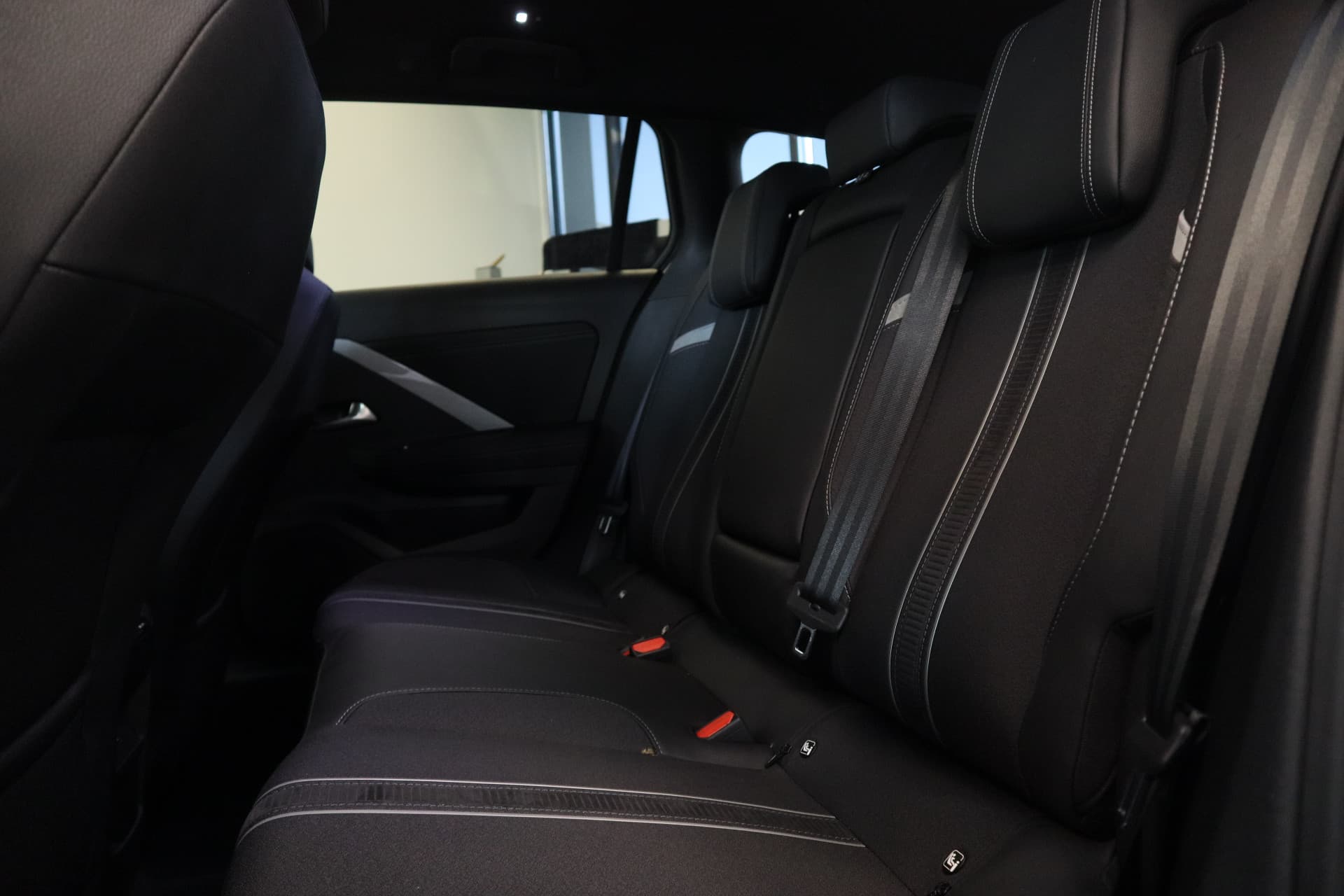 Opel Astra Sports Tourer 1.2 Turbo Hybrid GS thumbnail 19