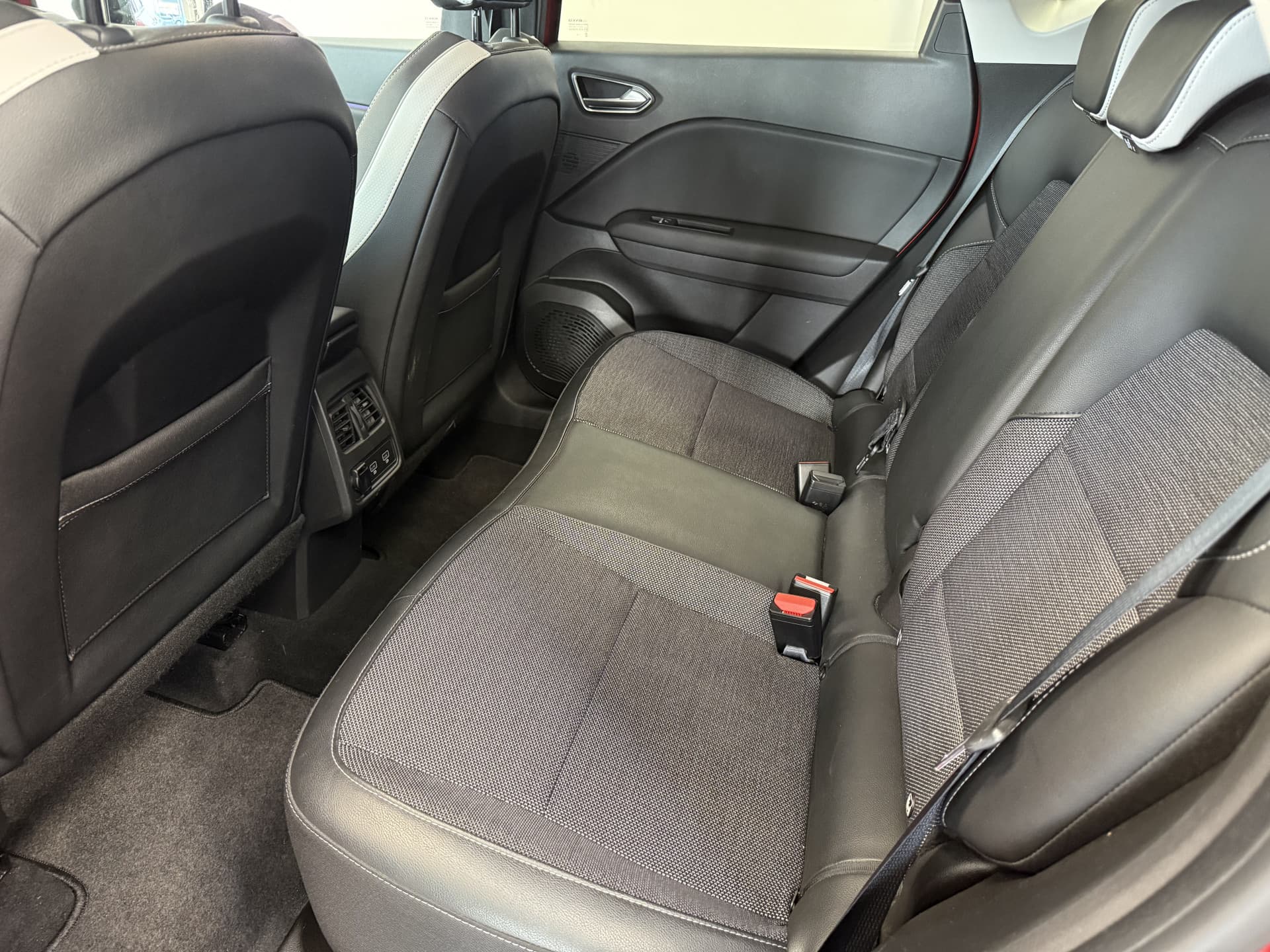 Renault Captur 1.3 TCe 130 Intens thumbnail 15