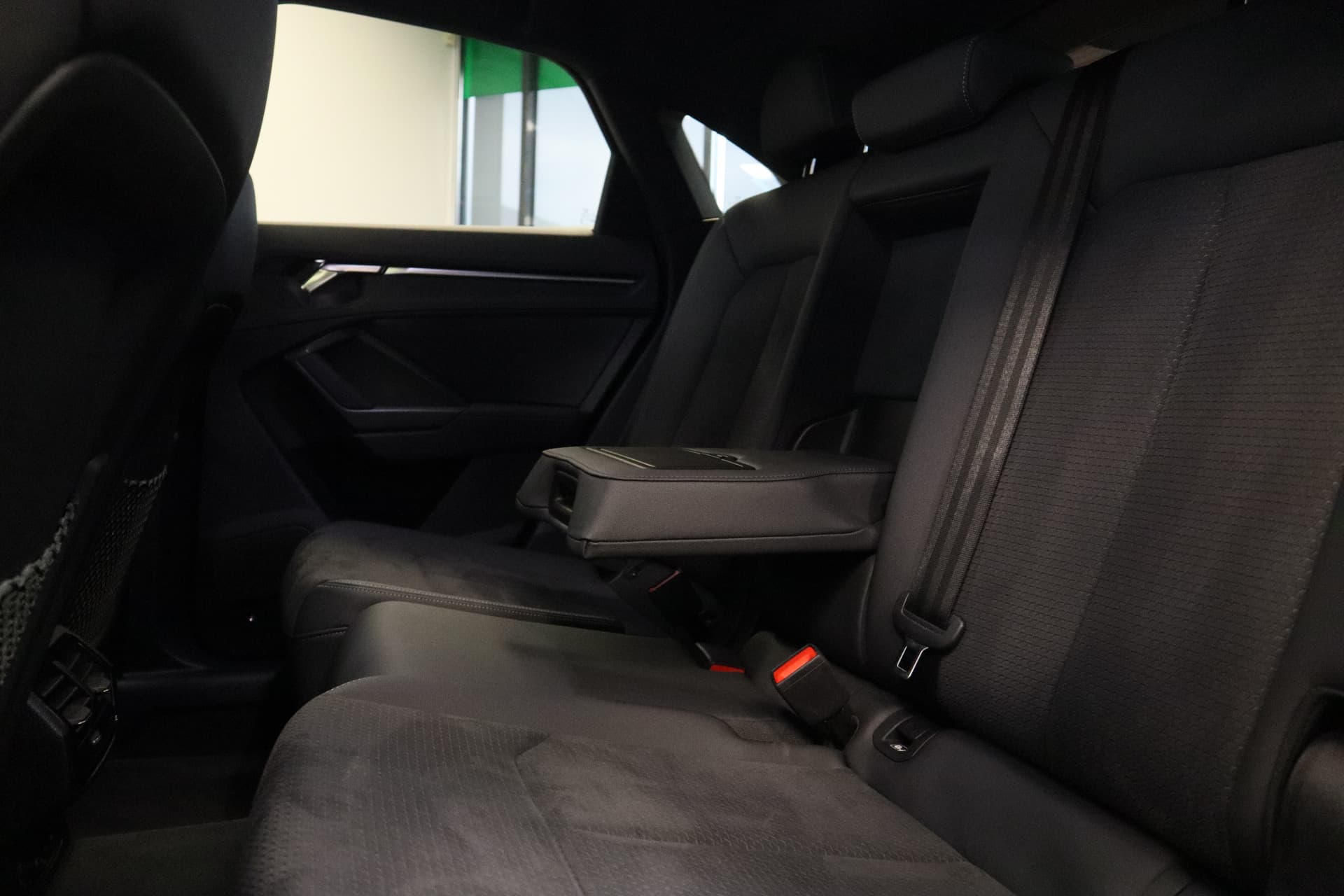 Audi Q3 Sportback 45 TFSI e S Edition thumbnail 23