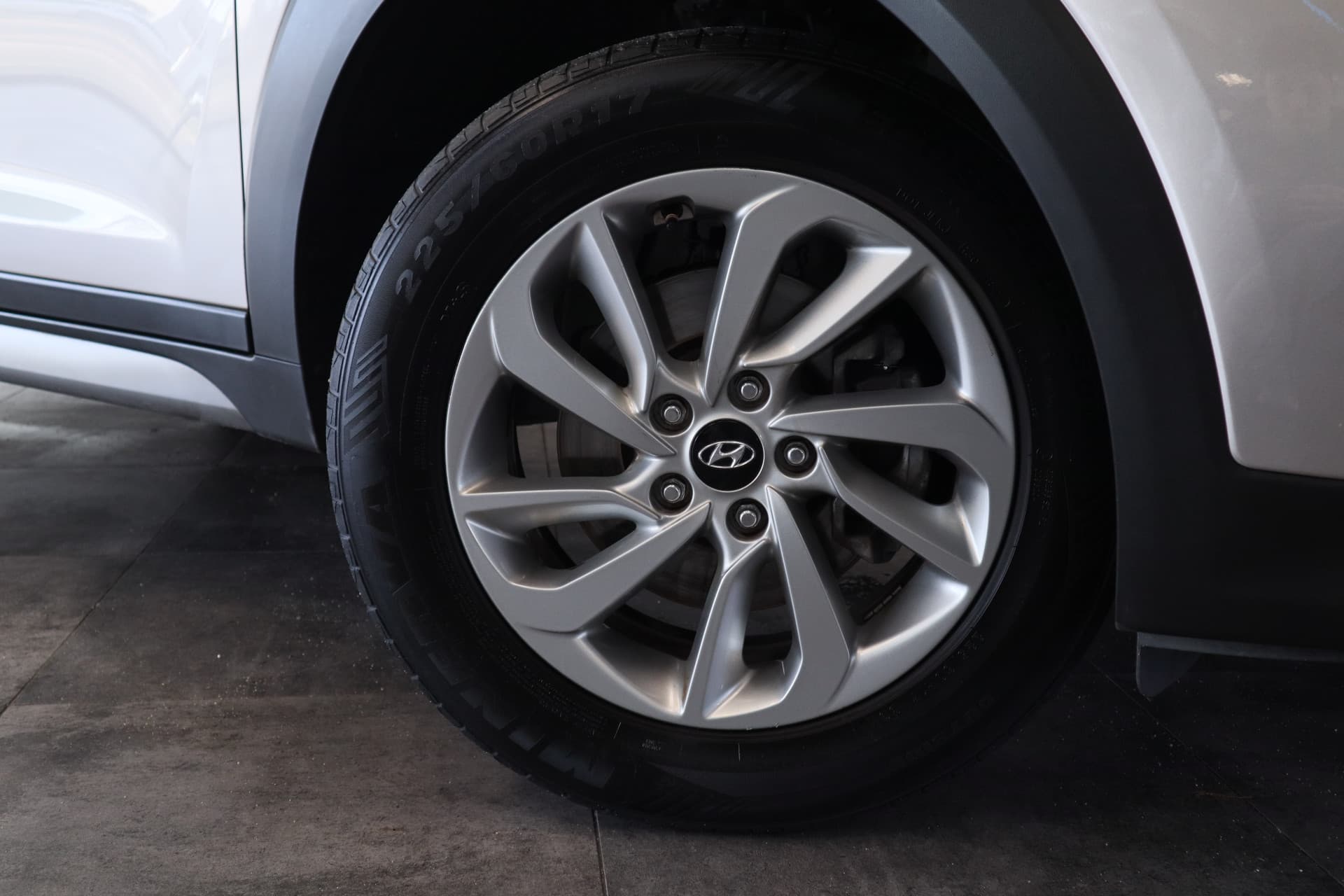 Hyundai Tucson 1.6 GDi Comfort thumbnail 4